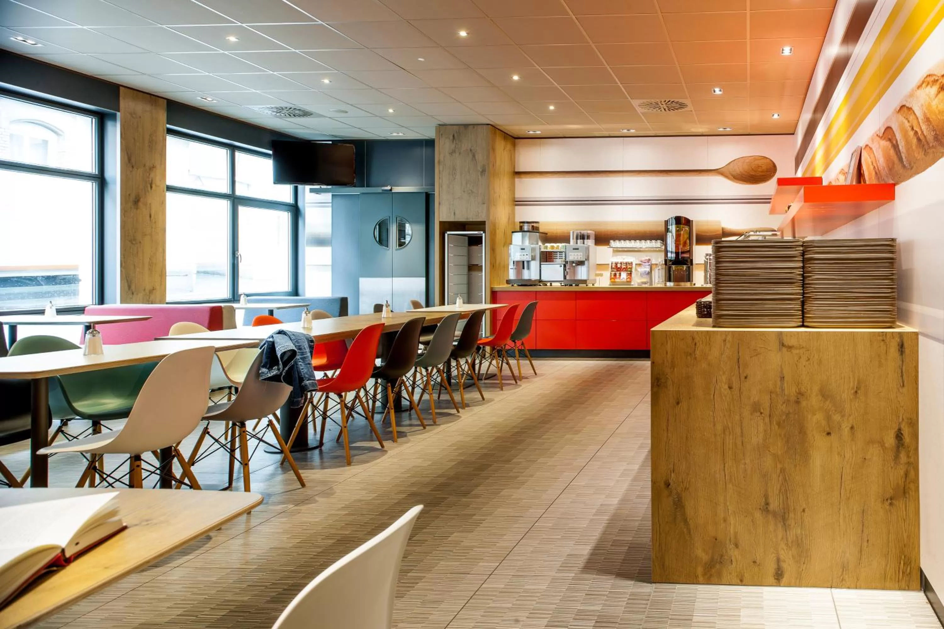 Restaurant/places to eat in ibis Stuttgart Centrum