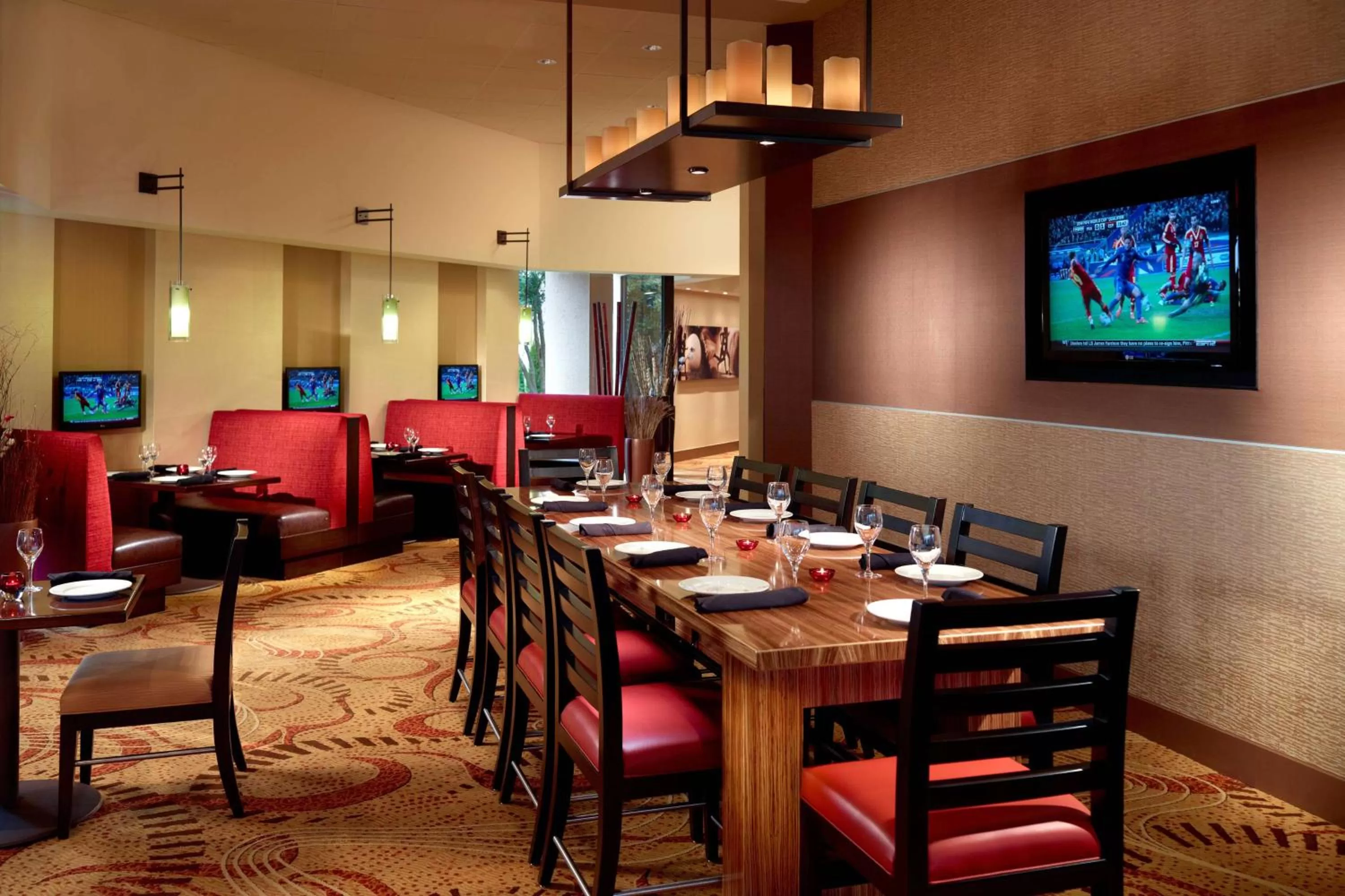 Restaurant/places to eat in Sonesta Nashville Airport