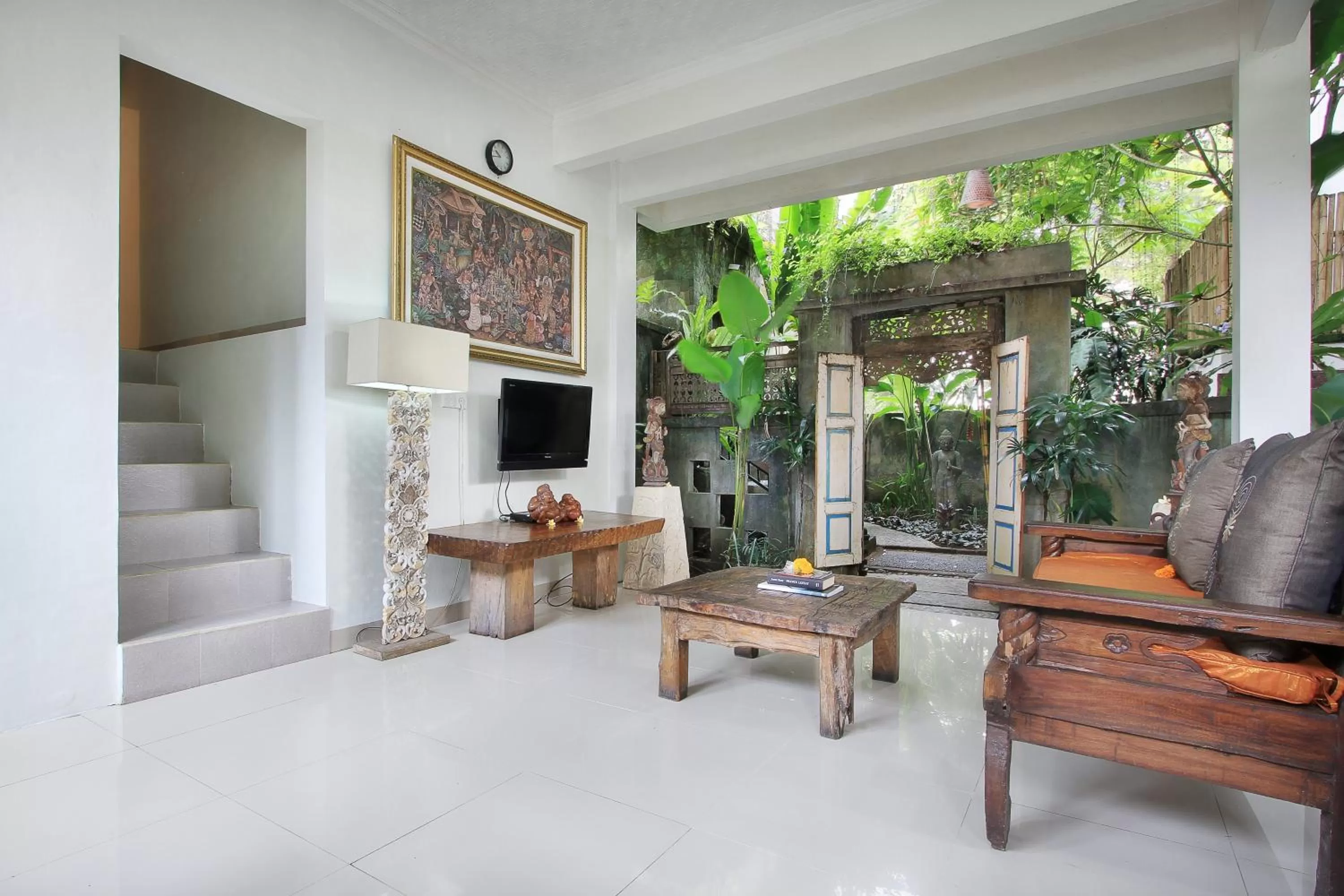 Patio in Gusde Tranquil Villas by EPS