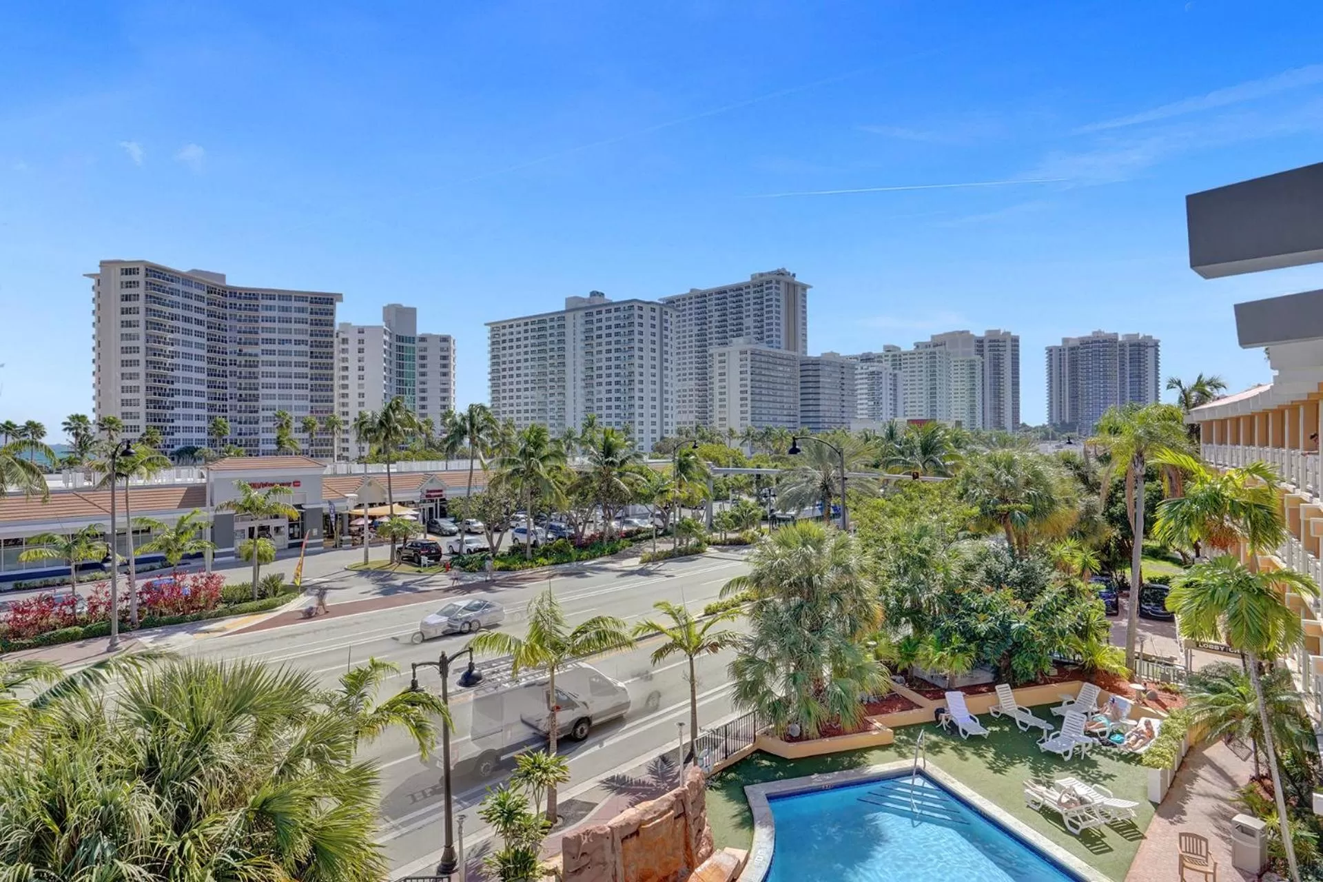 Balcony/Terrace in The Garden Hotel & Resort