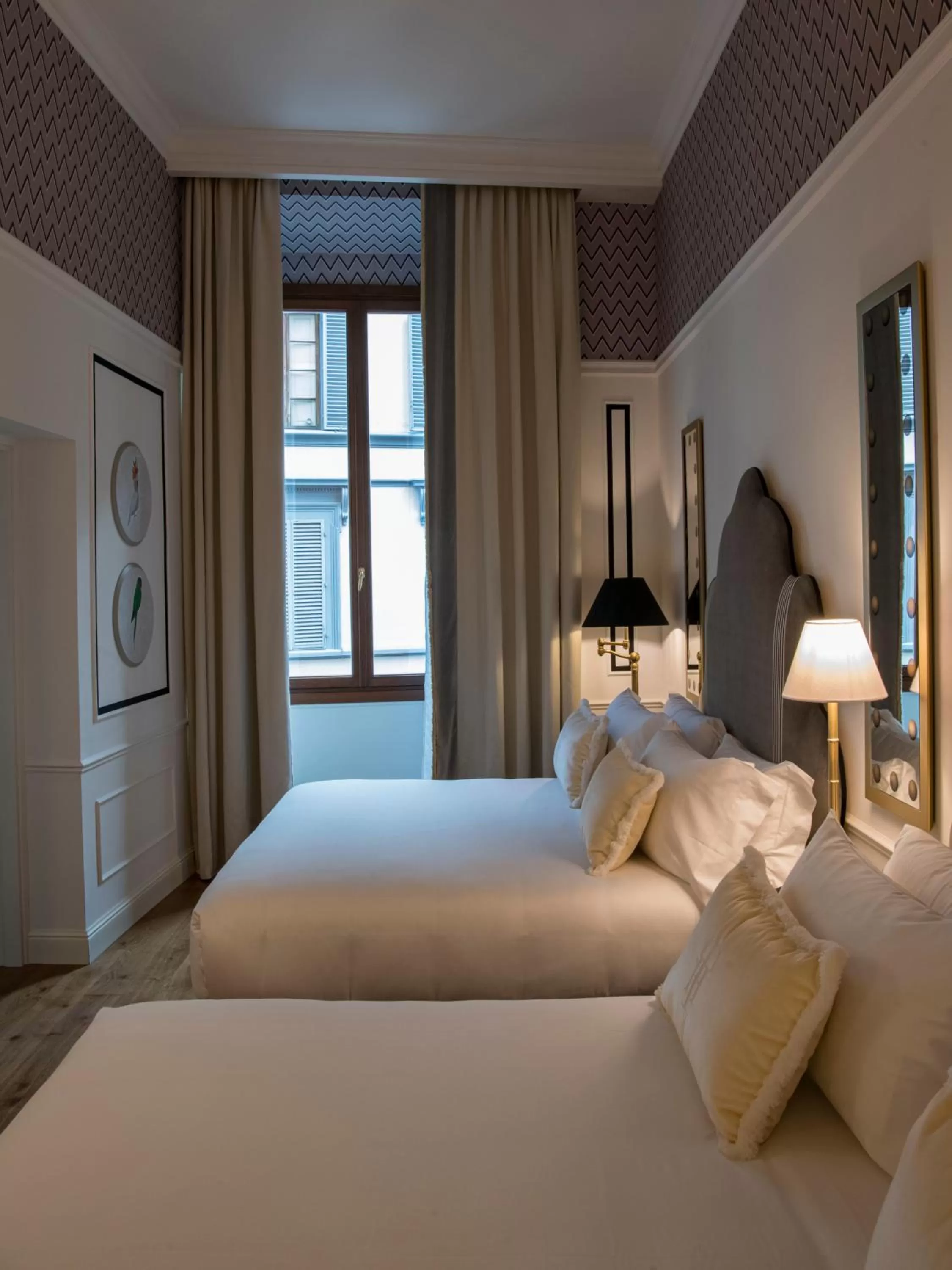 Photo of the whole room, Bed in IL Tornabuoni The Unbound Collection by Hyatt