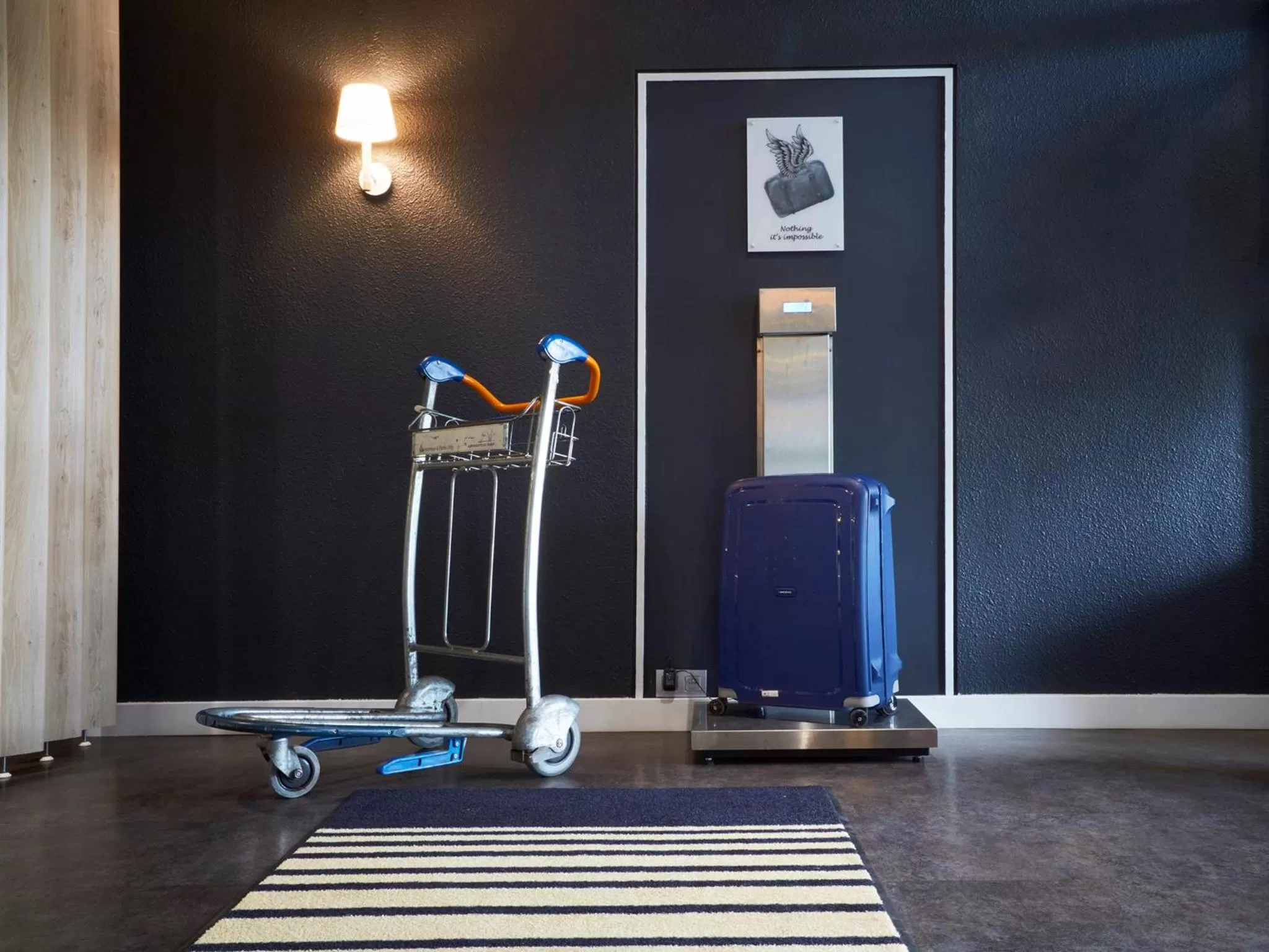 Lobby or reception in Kyriad Hôtel Orly Aéroport - Athis Mons