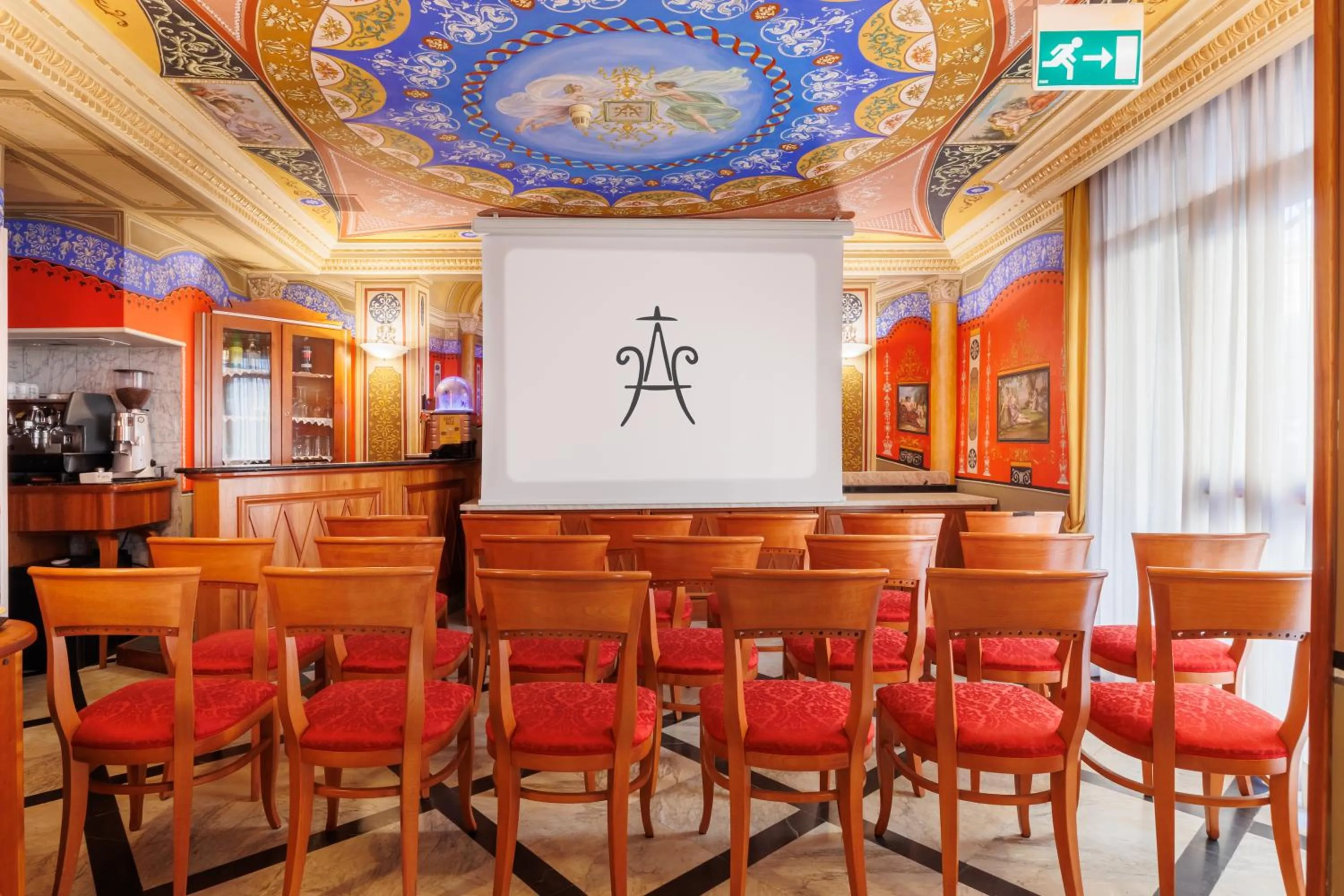 Meeting/conference room in Hotel Amalfi