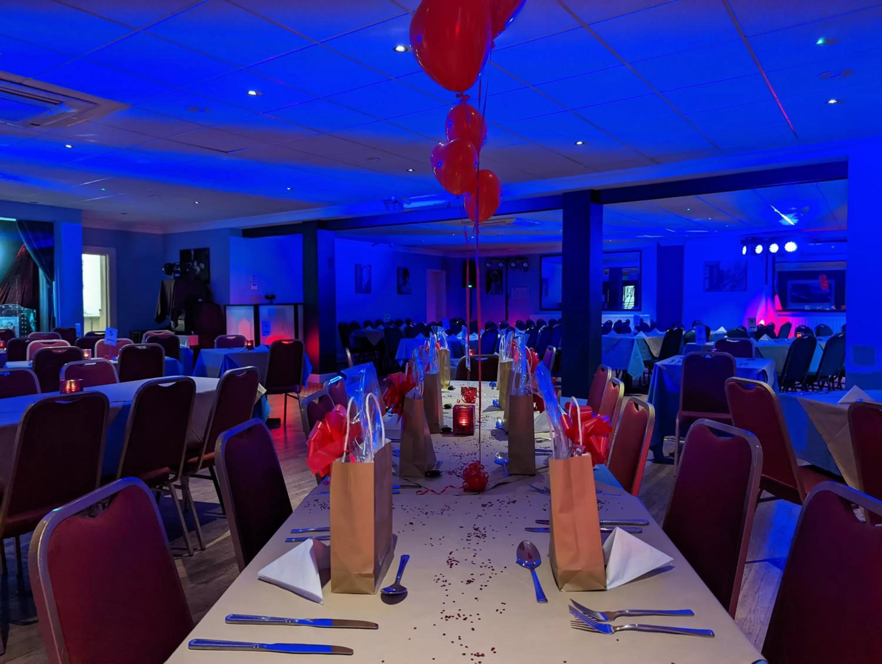 Evening entertainment in Hotel Celebrity Bournemouth East Cliff by Villare hotels