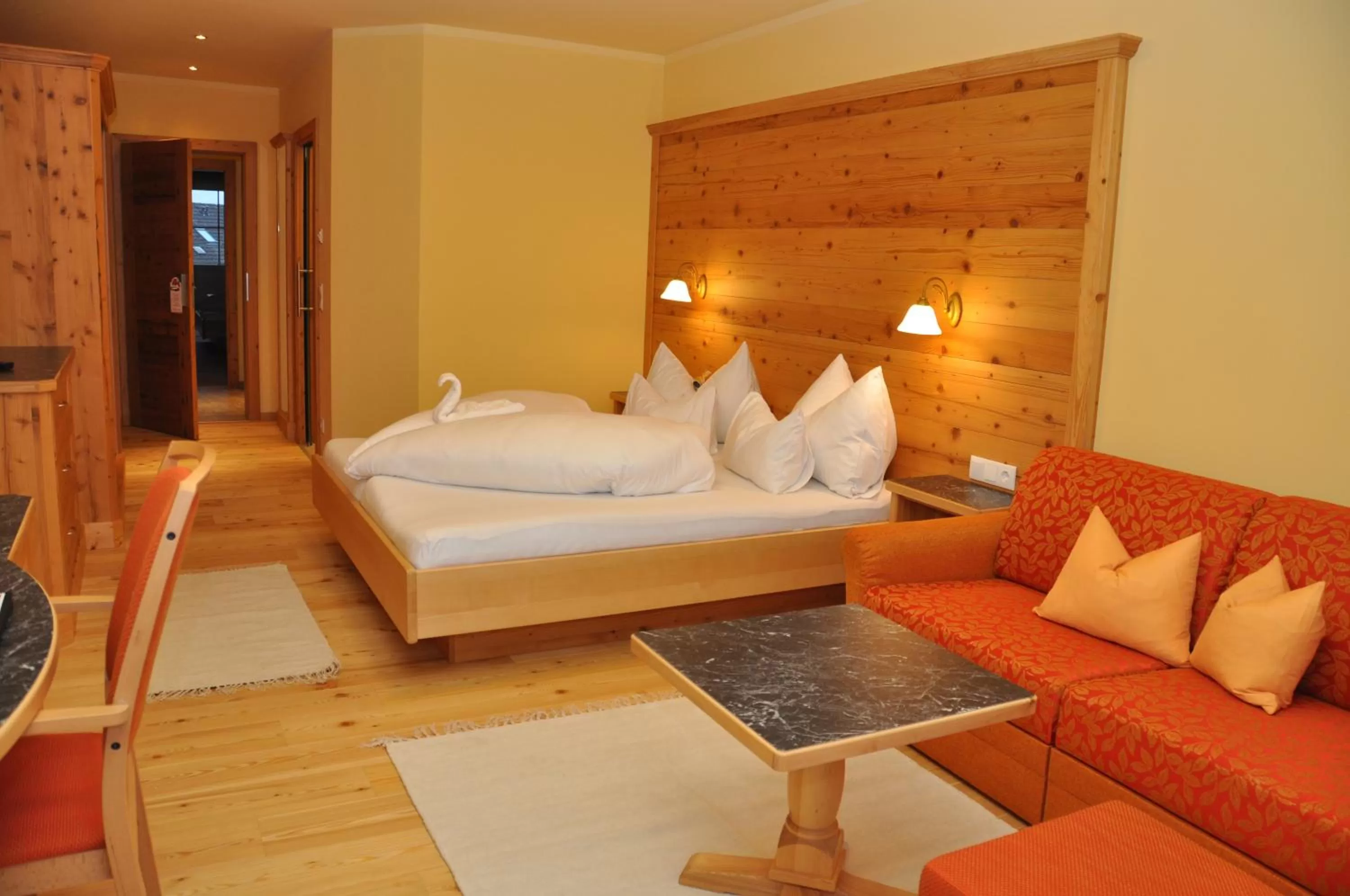 Photo of the whole room, Bed in Grizzly Sport & Motorrad Resort