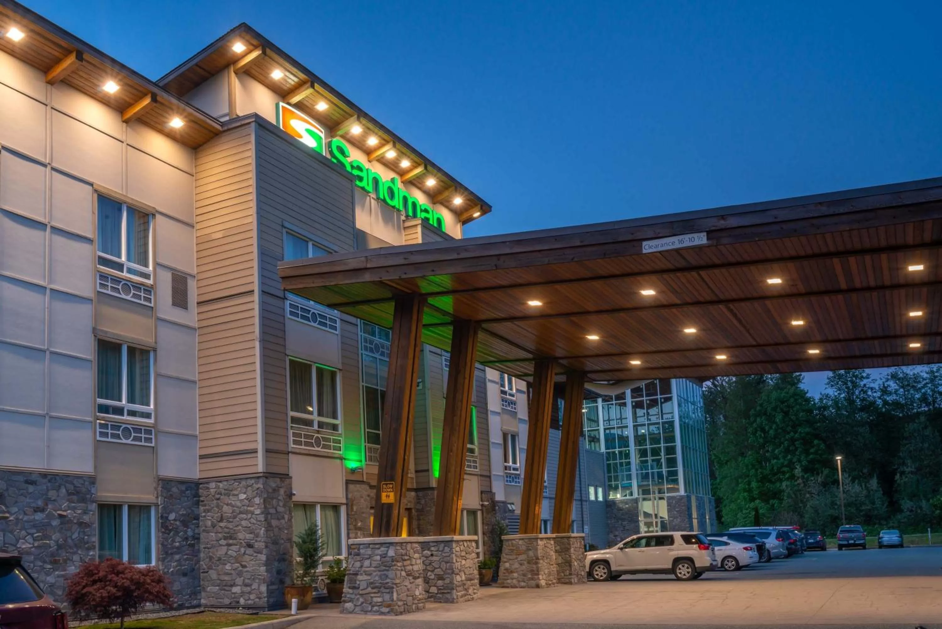Property building in Sandman Hotel and Suites Squamish