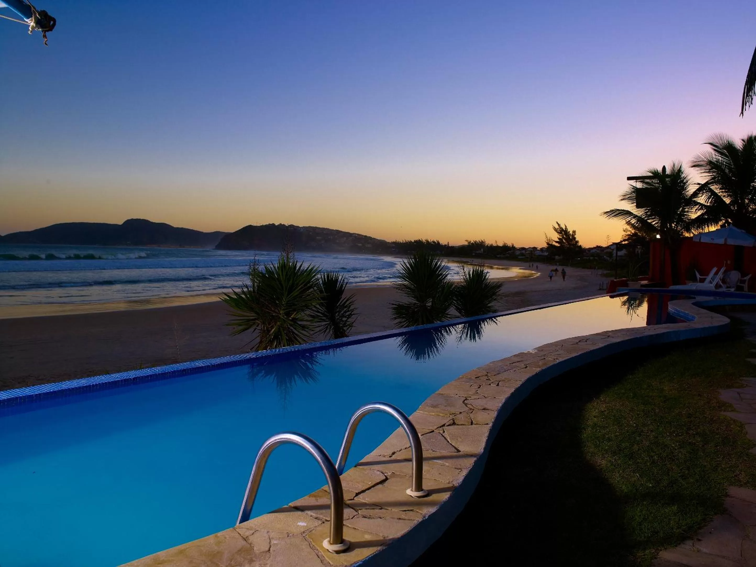 Swimming pool in Chez Pitu Praia Hotel