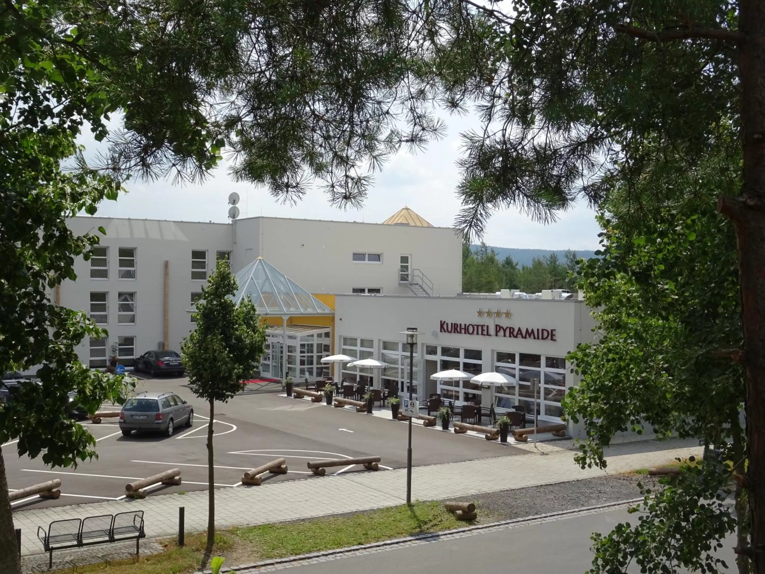 Facade/entrance in Kurhotel Pyramide Sibyllenbad
