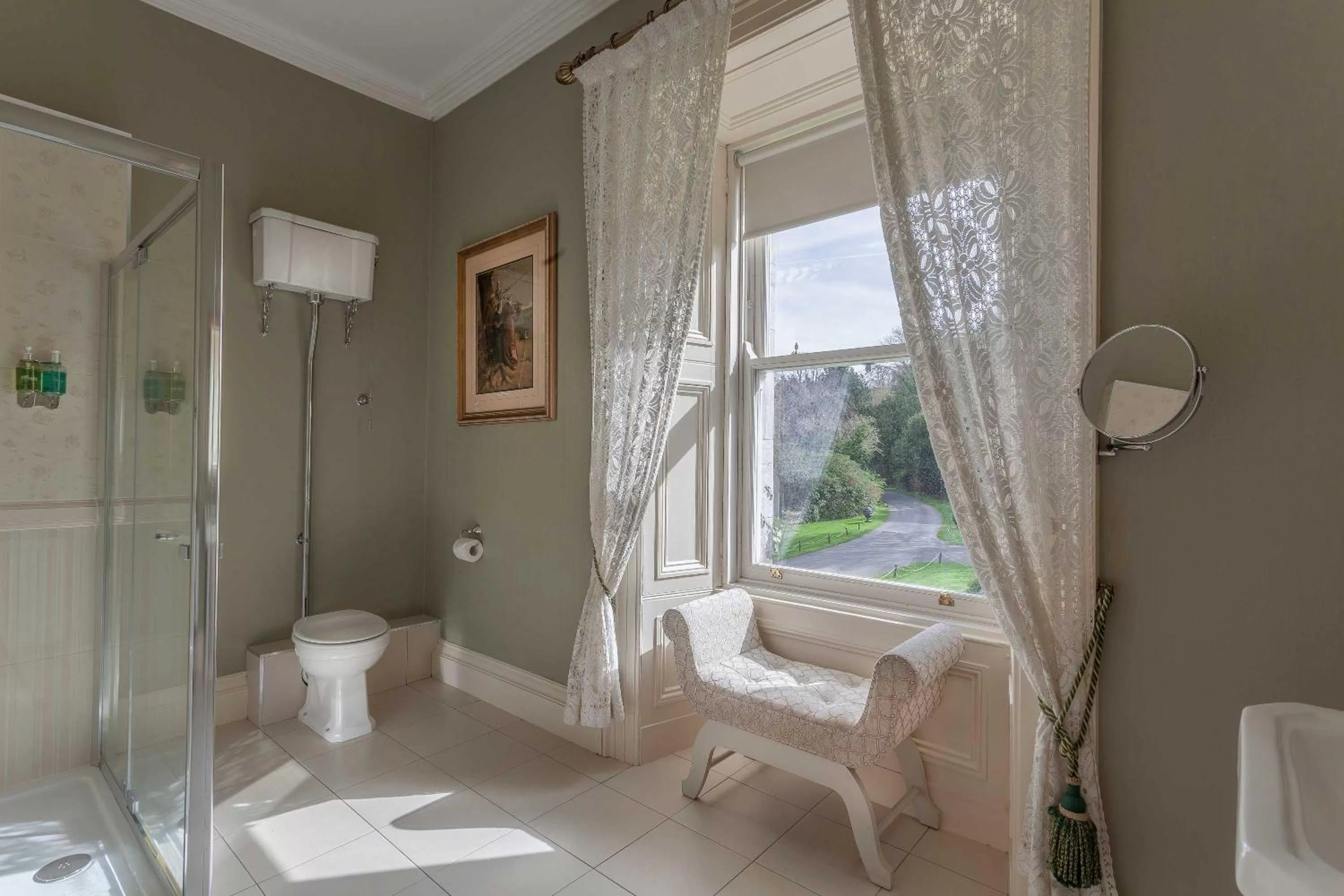 Bathroom, Bed in Ballyseede Castle