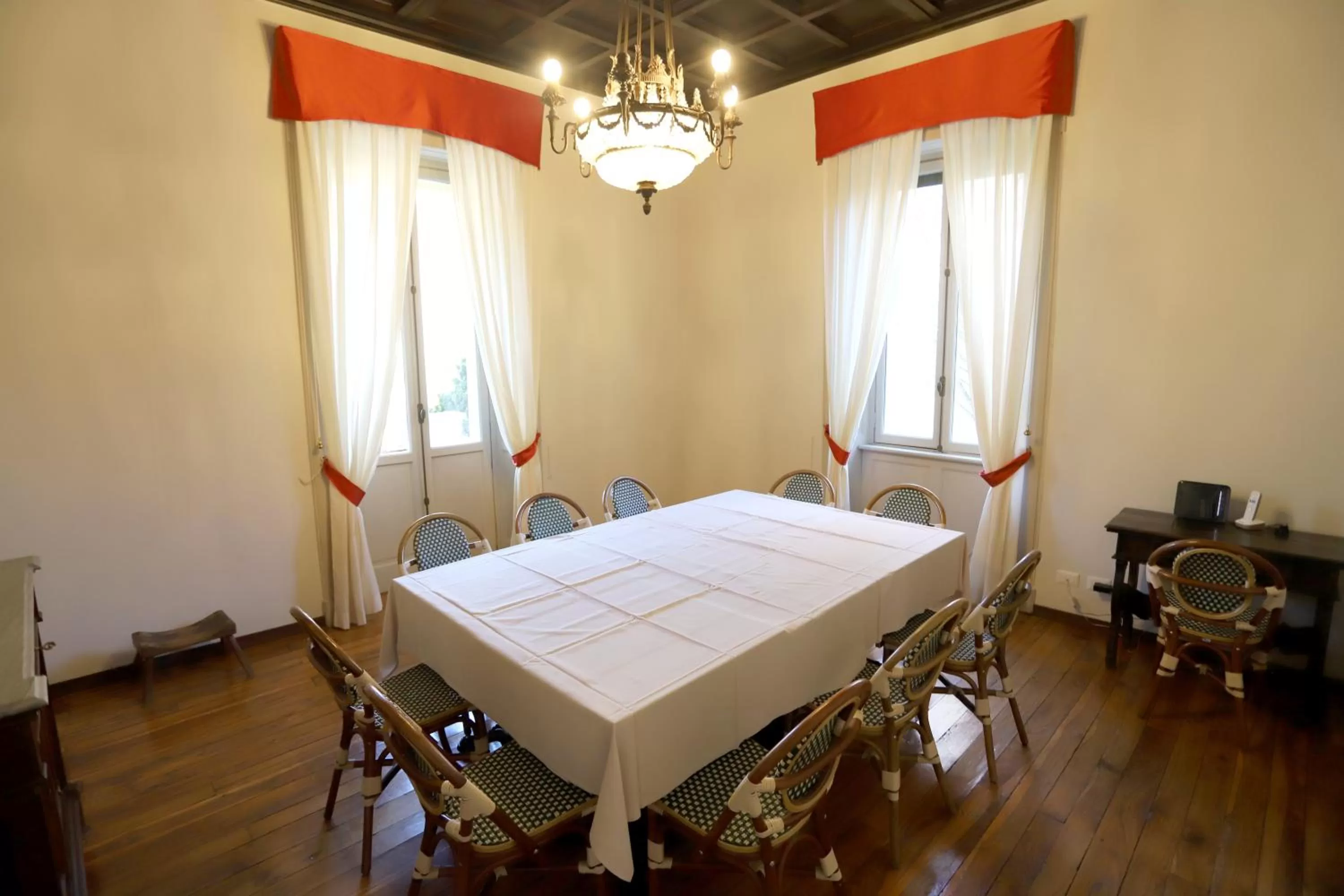 Dining area in La Villa del Lago