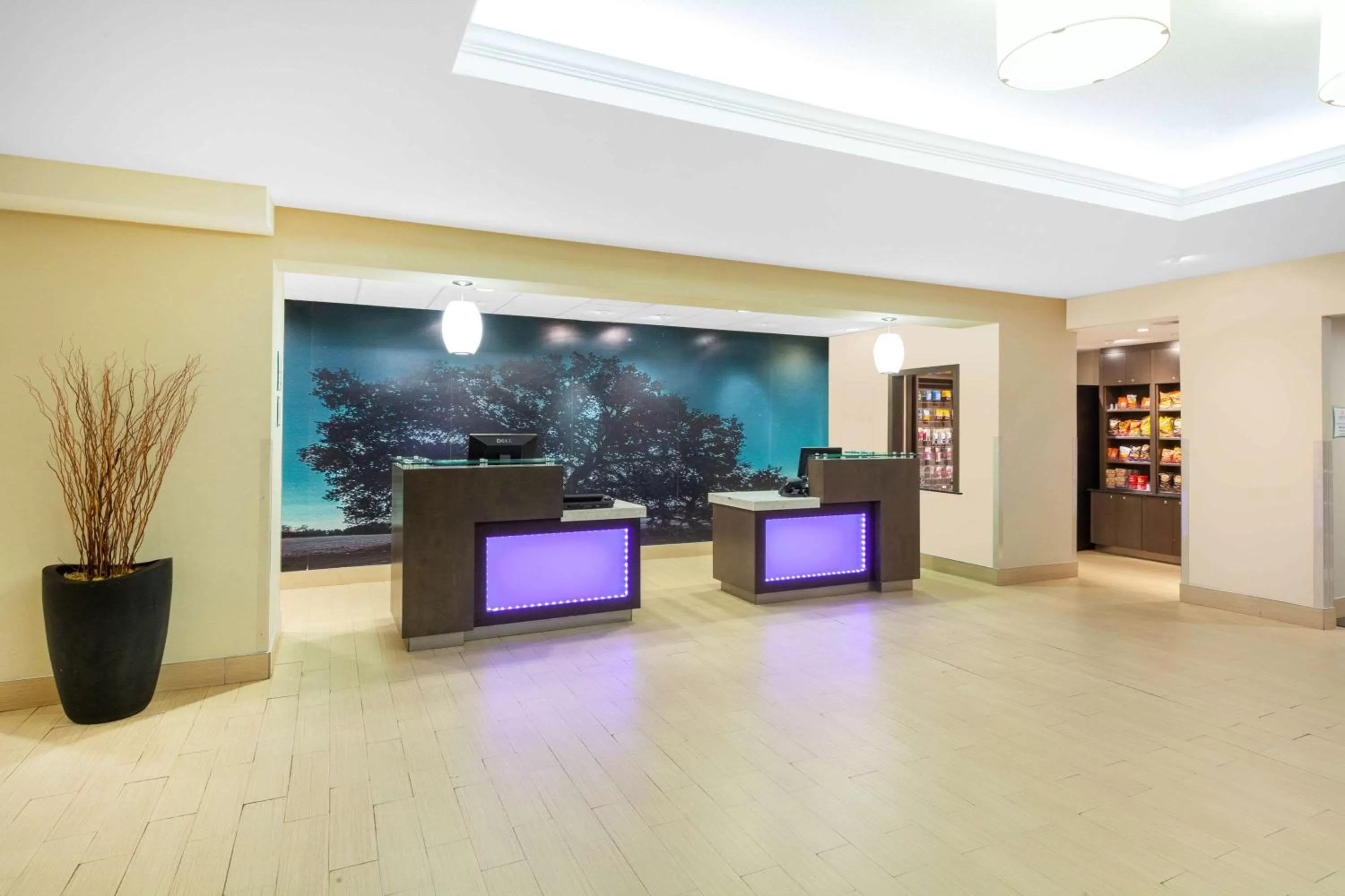 Lobby or reception in La Quinta by Wyndham Midland North