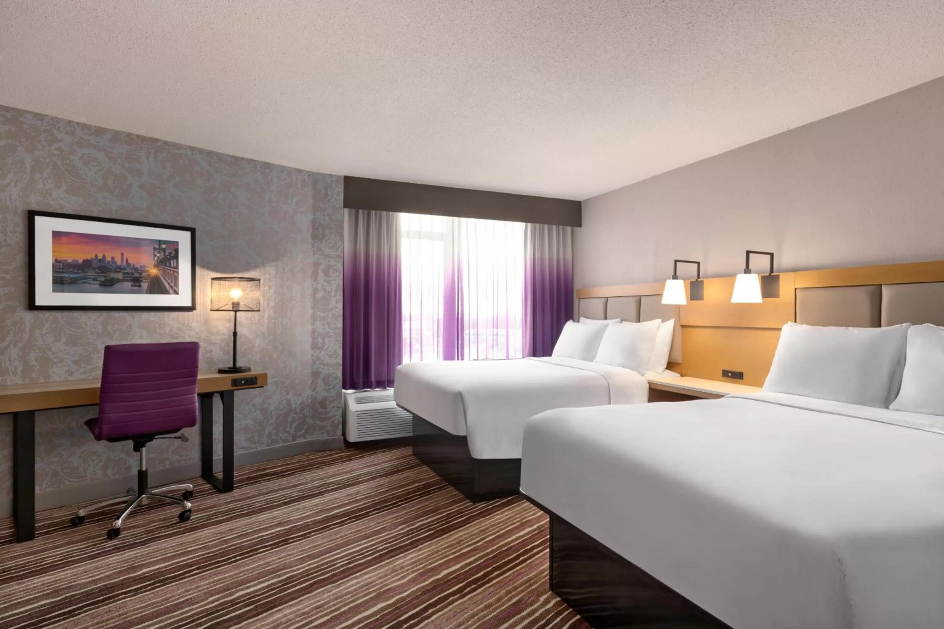Bedroom, Bed in Holiday Inn Philadelphia Arpt-Stadium Area by IHG