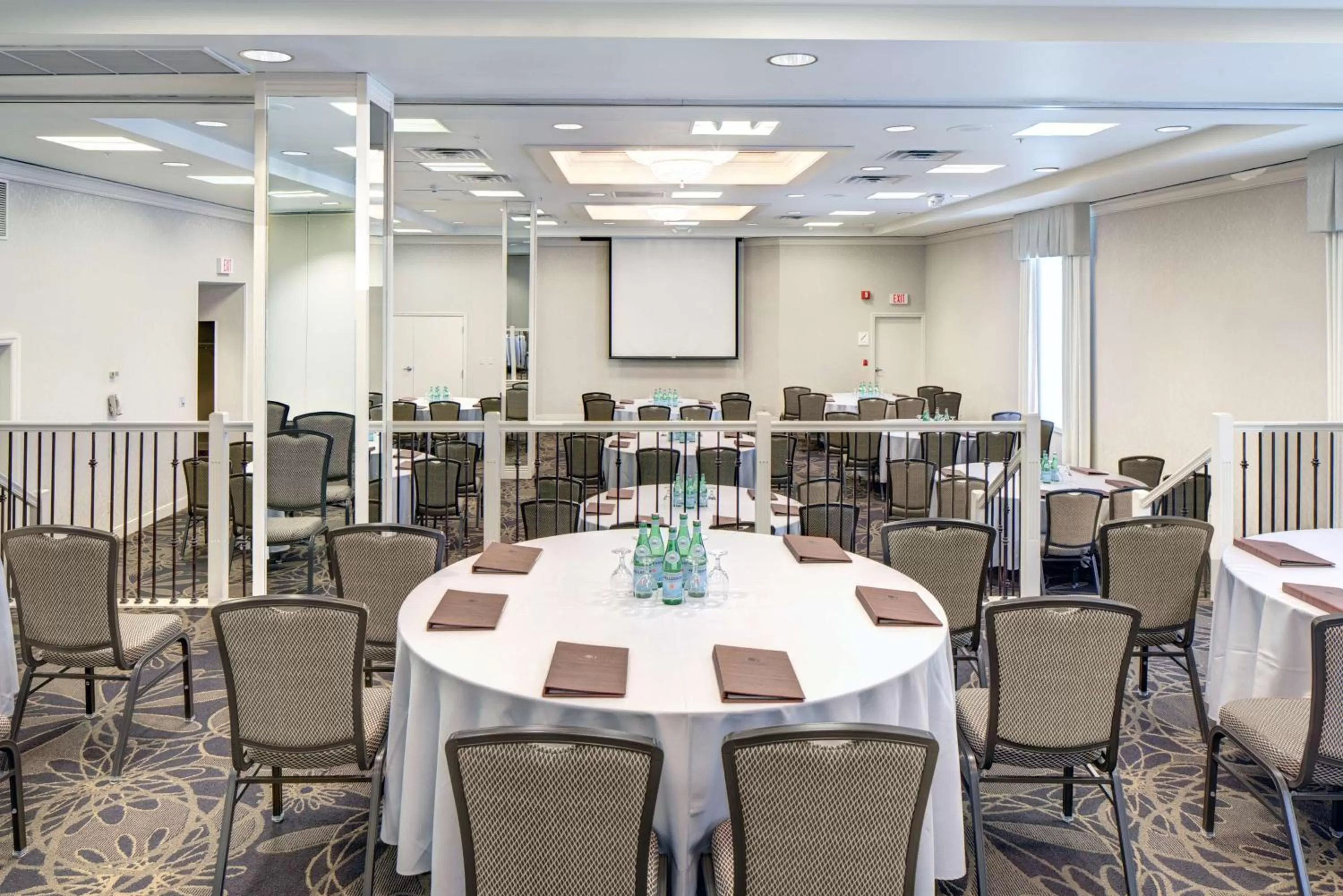 Meeting/conference room in DoubleTree by Hilton Milwaukee Downtown