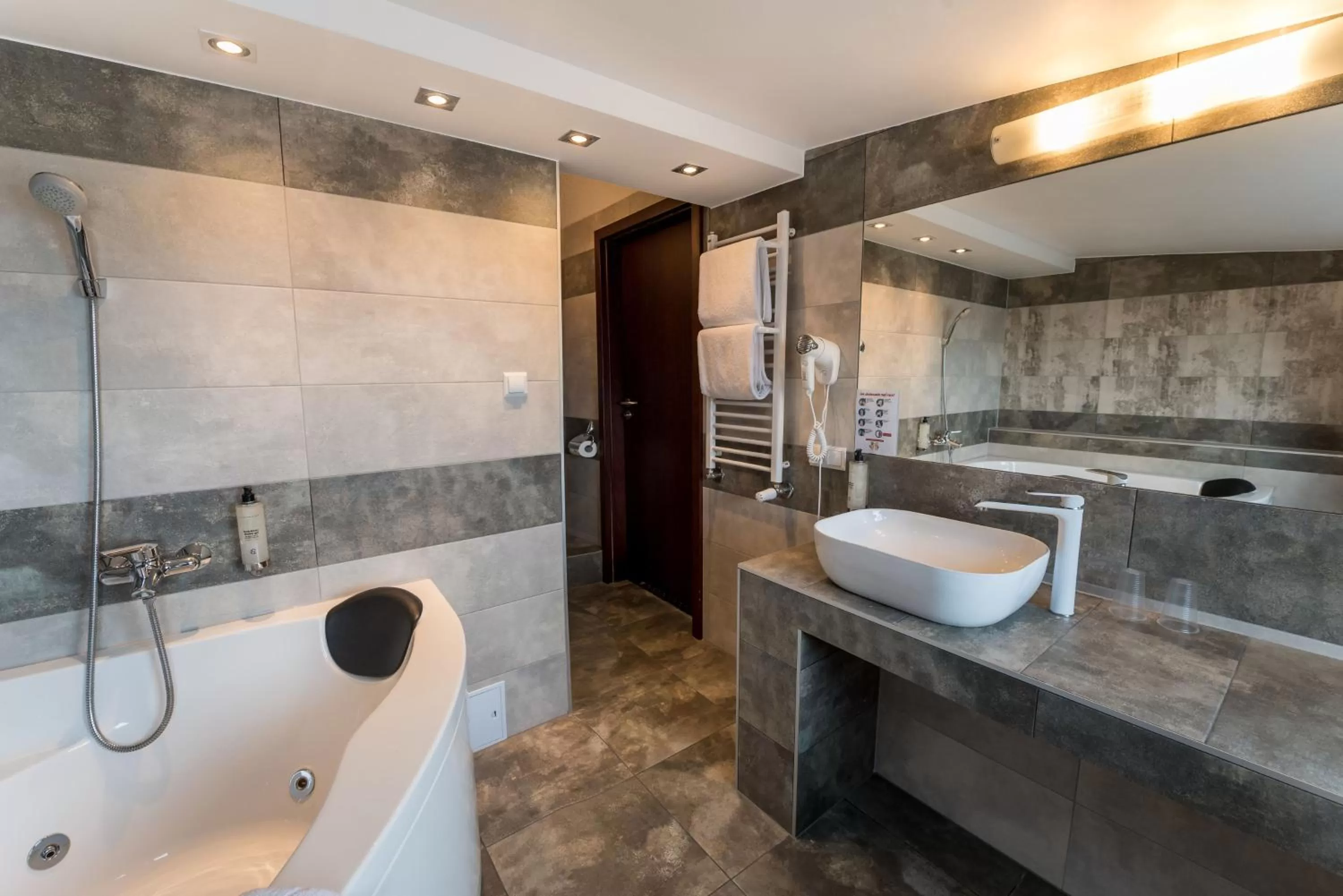 Toilet in Hotel Beskidzki Raj Medical SPA