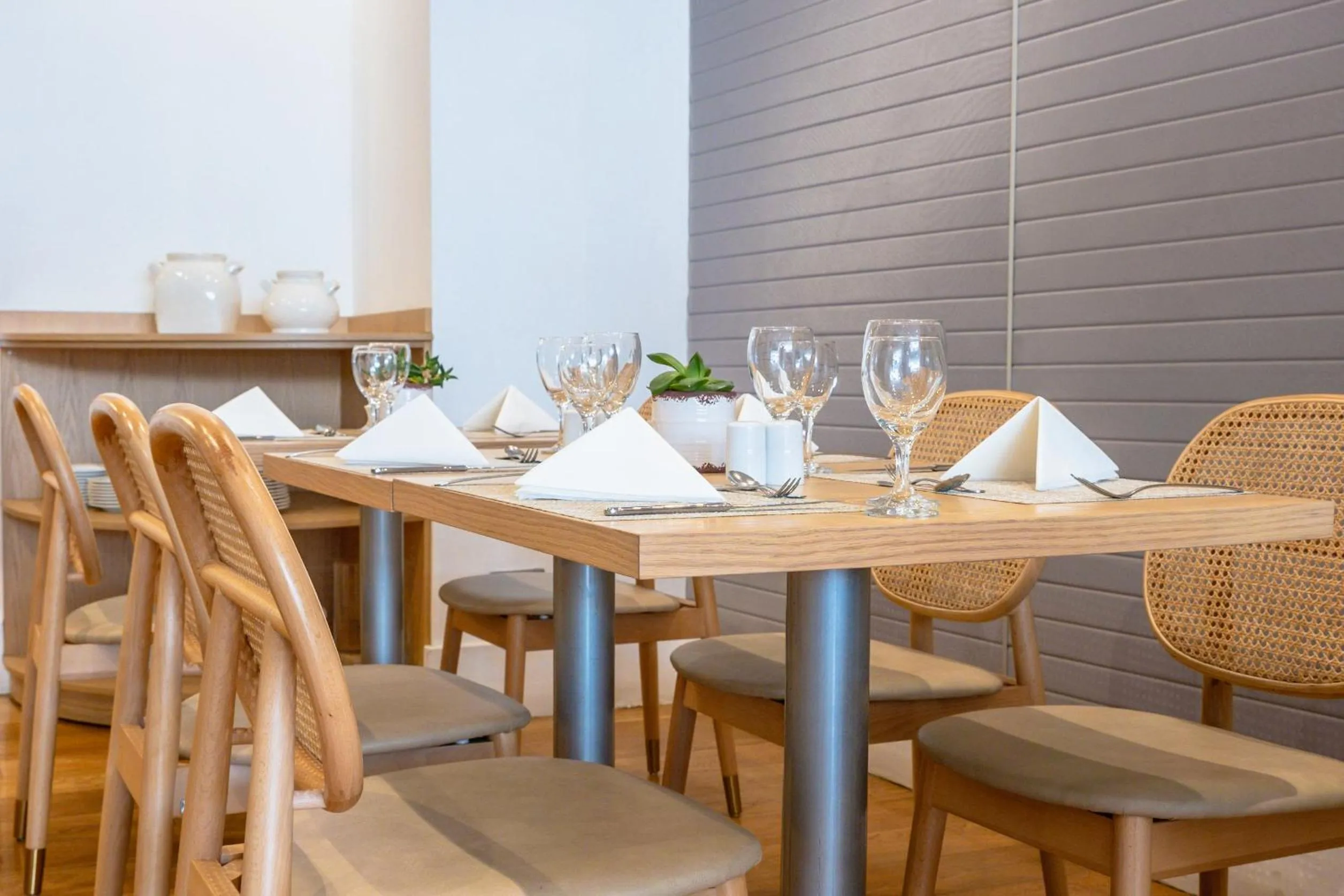 Restaurant/places to eat in The Classic Hotel Nicosia - Handwritten Collection