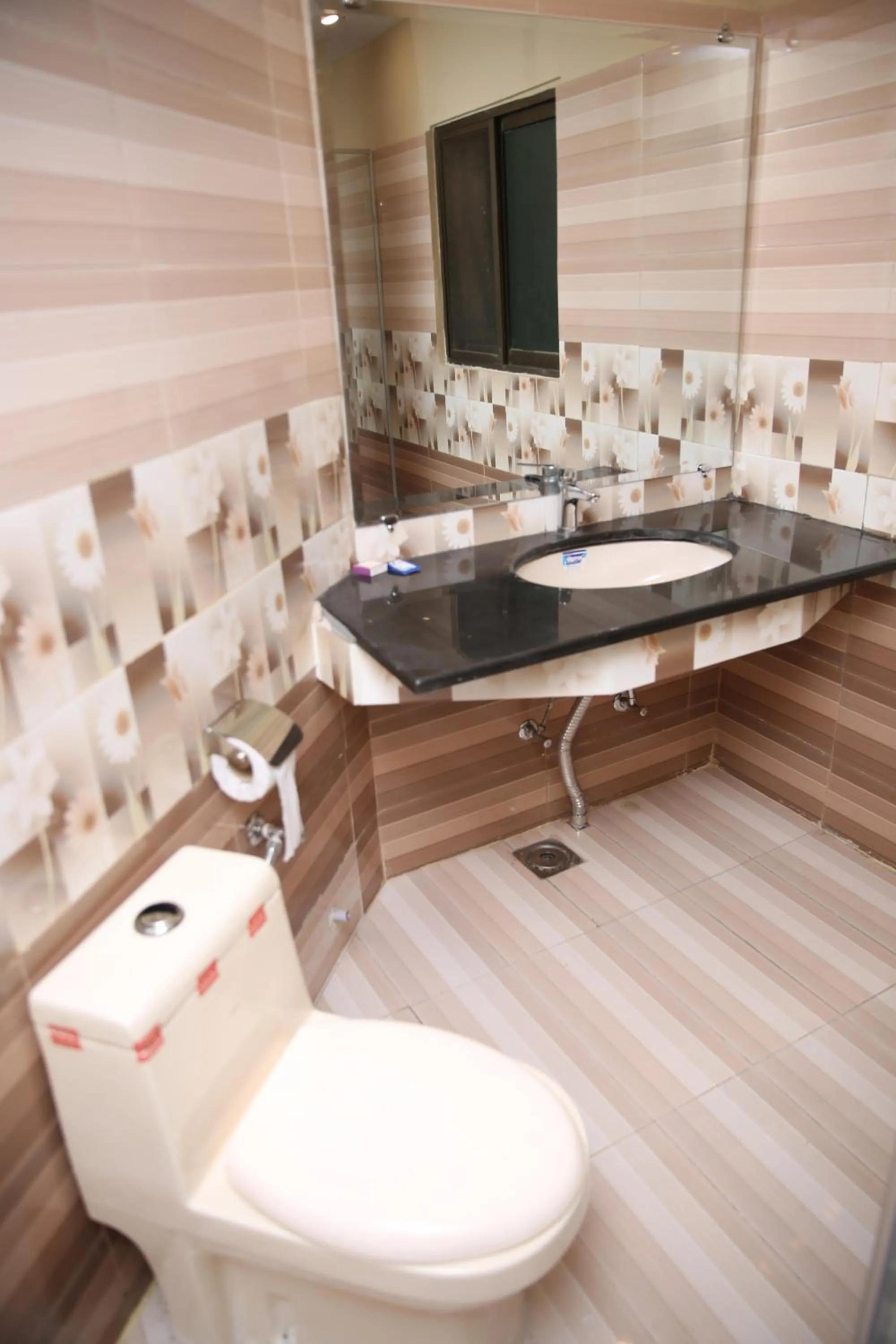 Toilet in Premier Inn Gulberg Lahore