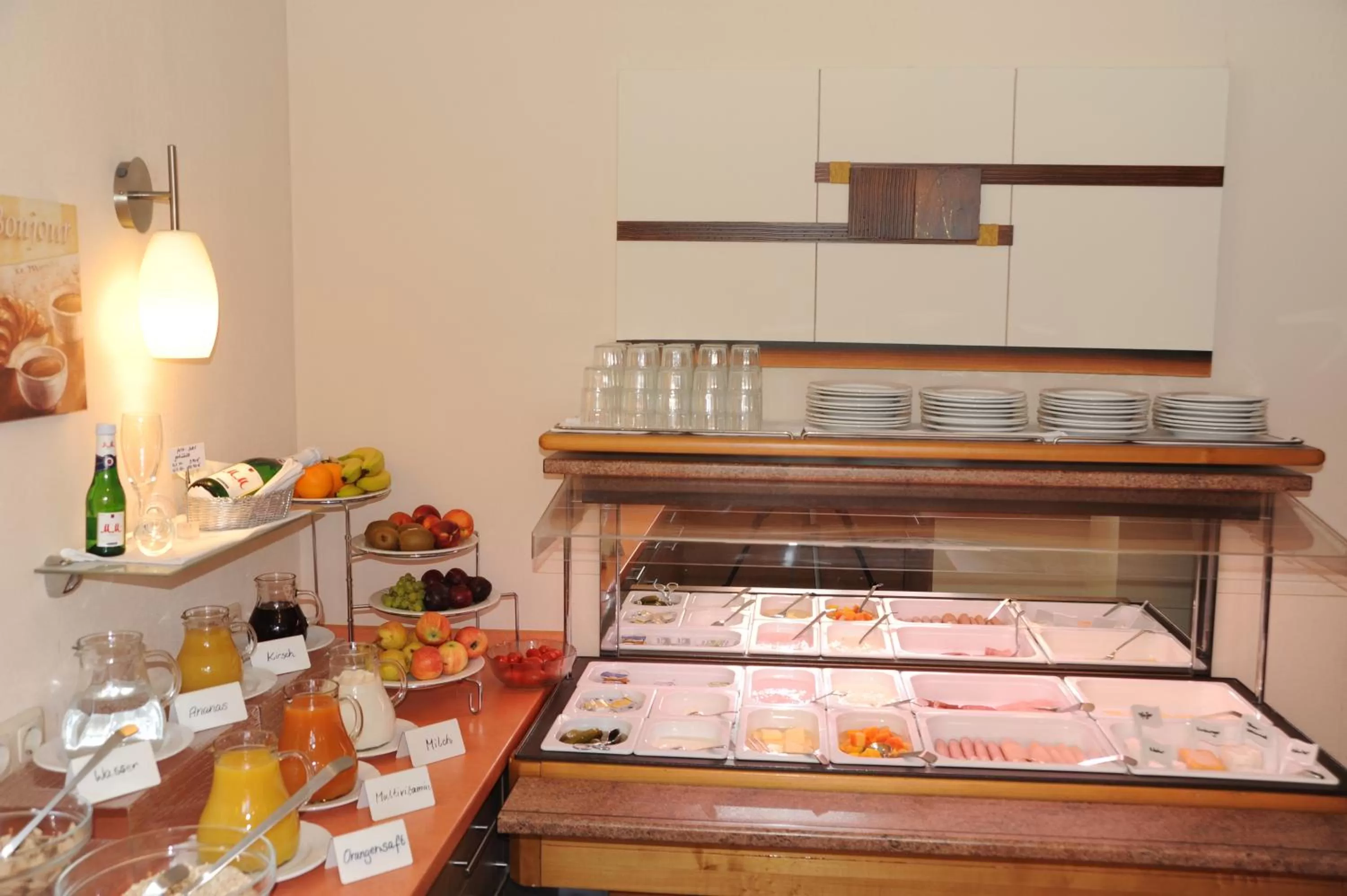 Buffet breakfast in Hotel Post