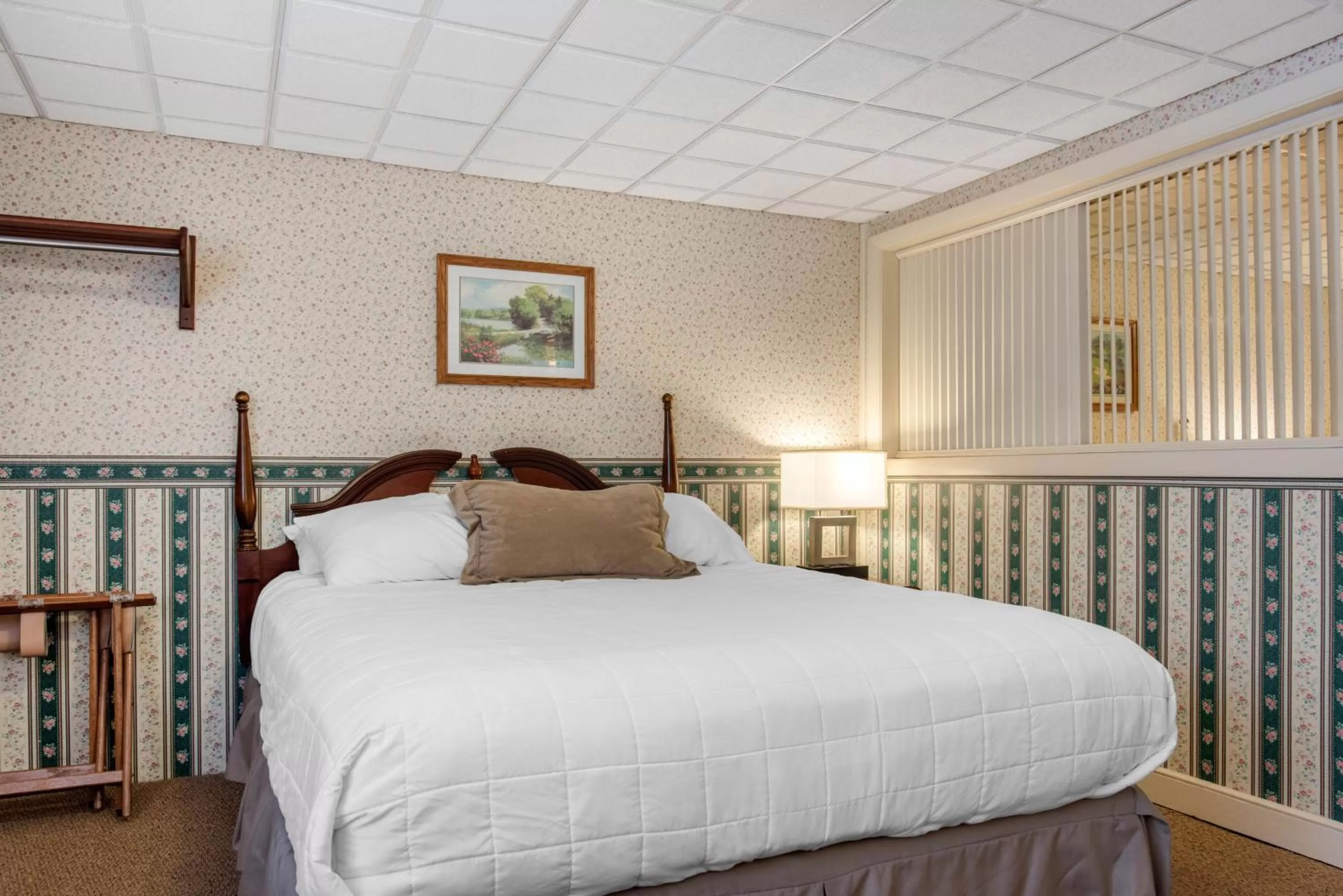 Family Room with Bathroom in Coachman Inn