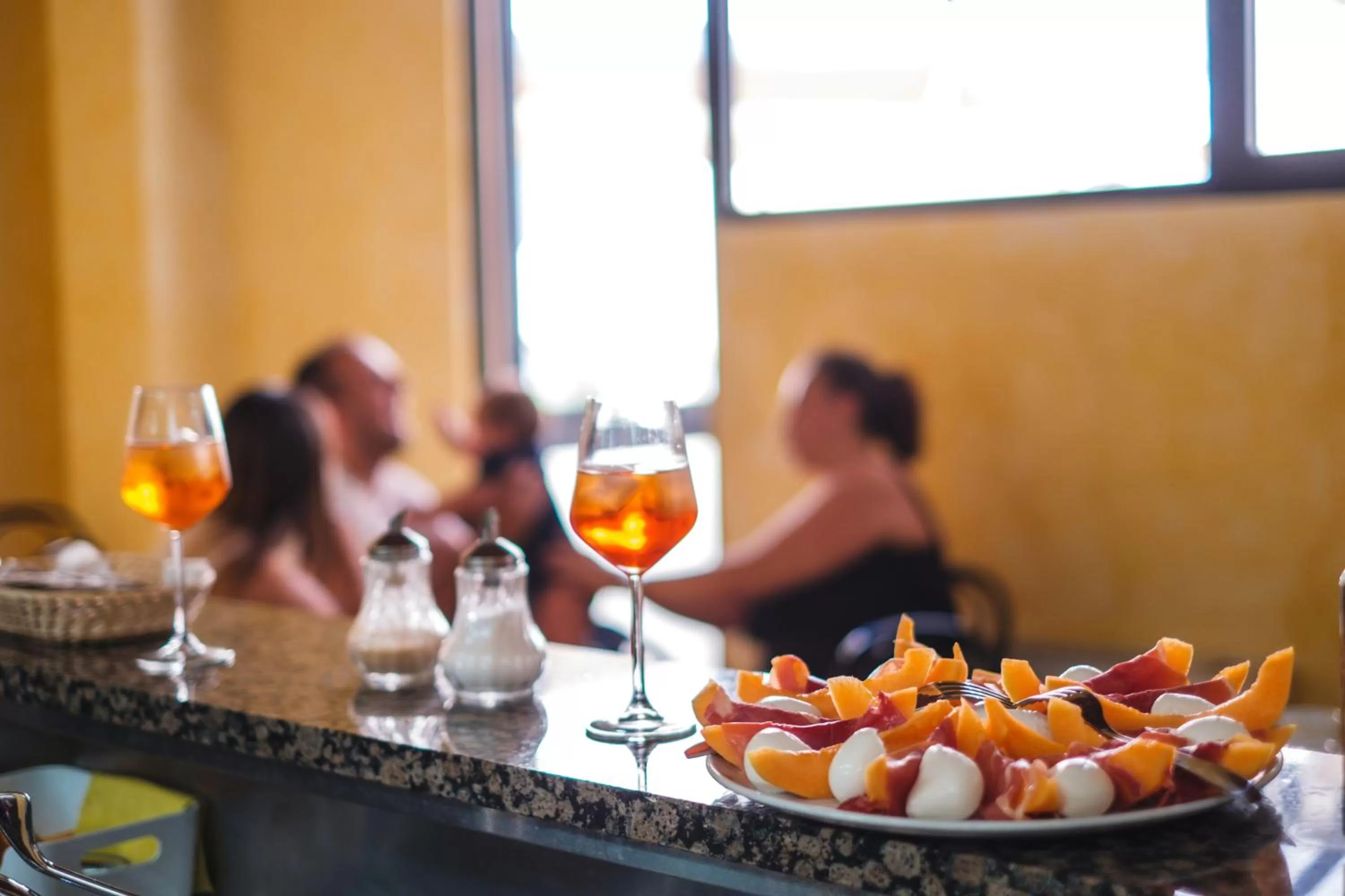 Communal lounge/ TV room in Hotel Firenze 2000