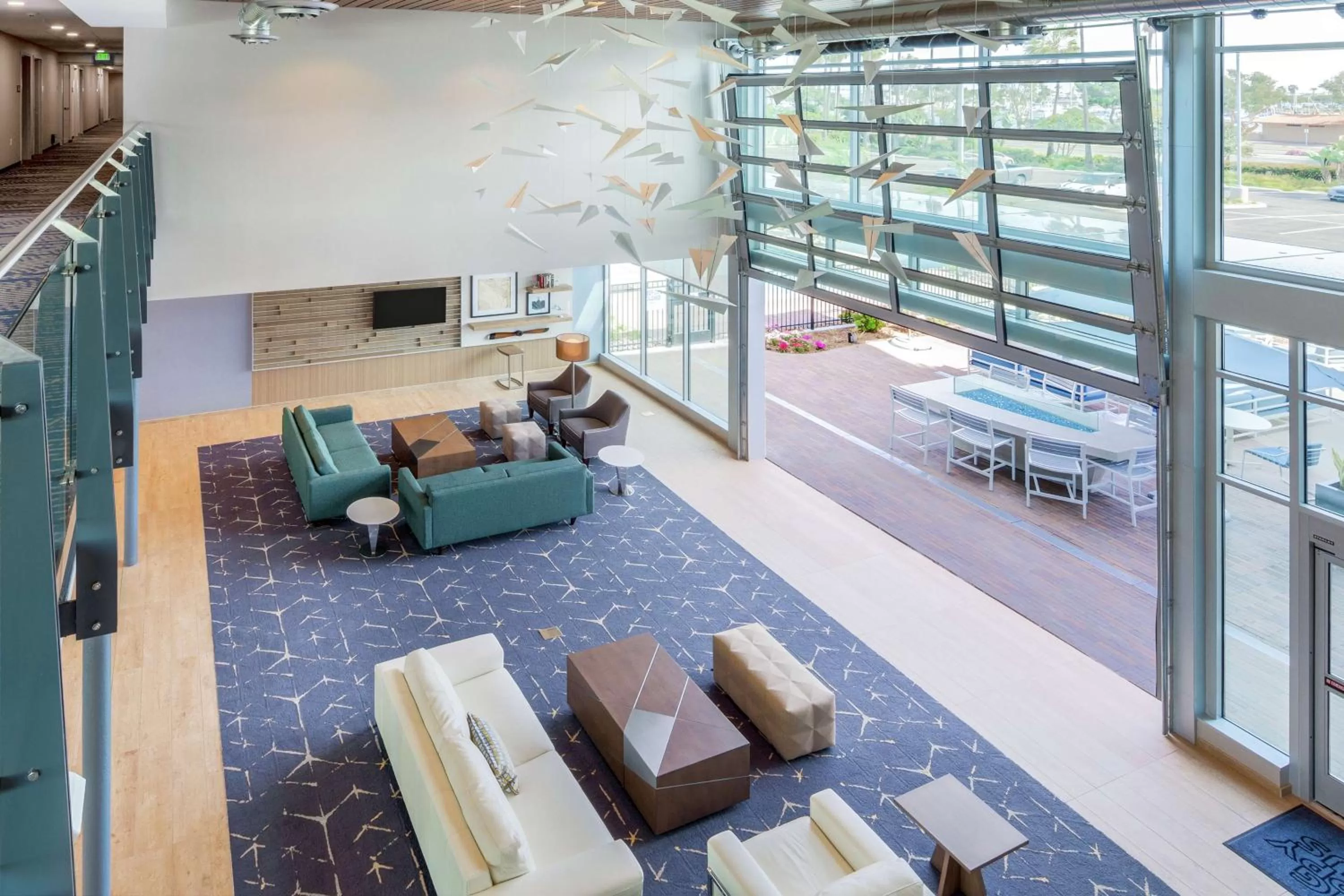 Lobby or reception in Hampton Inn & Suites San Diego Airport Liberty Station