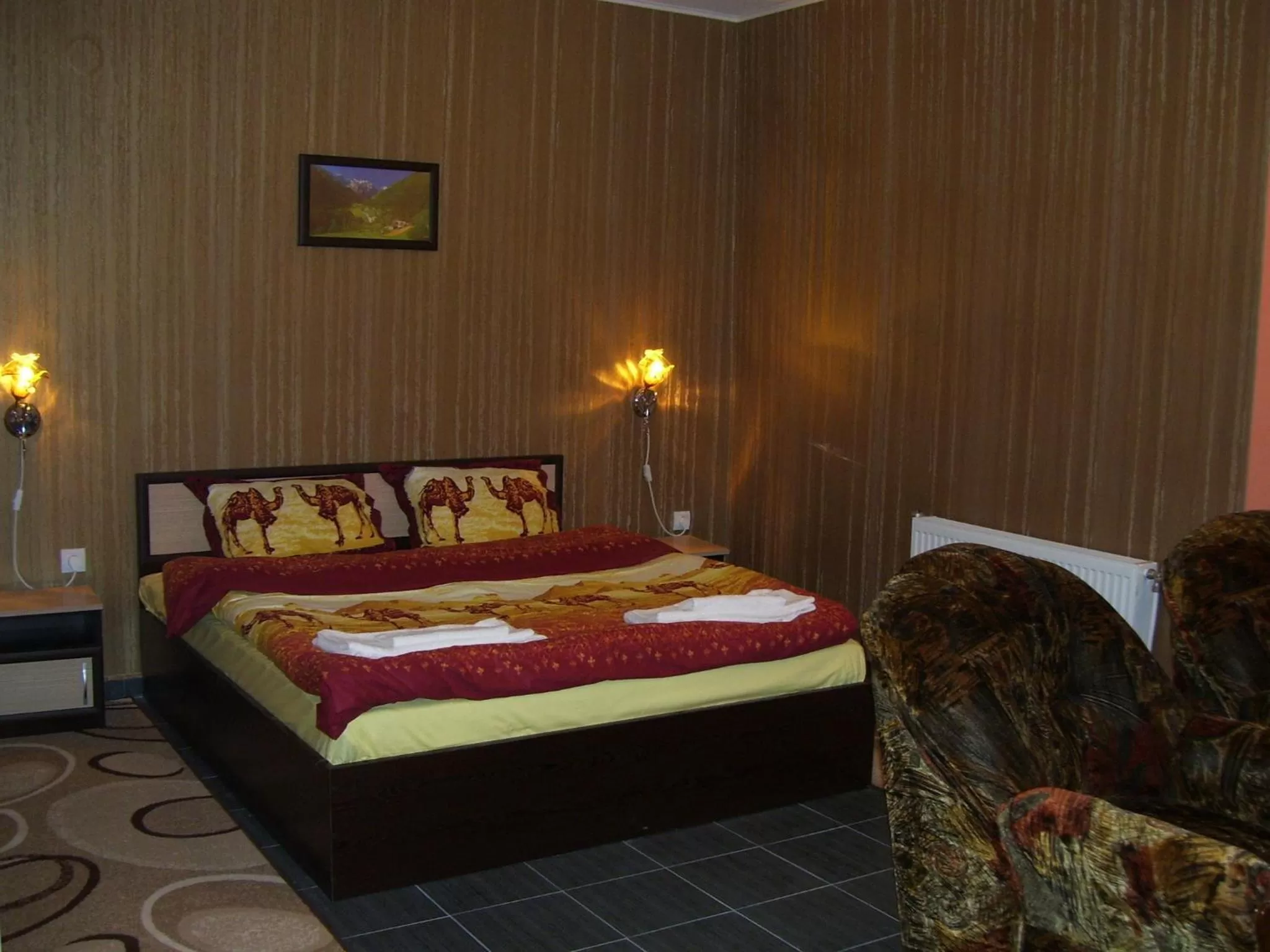Bedroom, Bed in Kestenite Family Hotel
