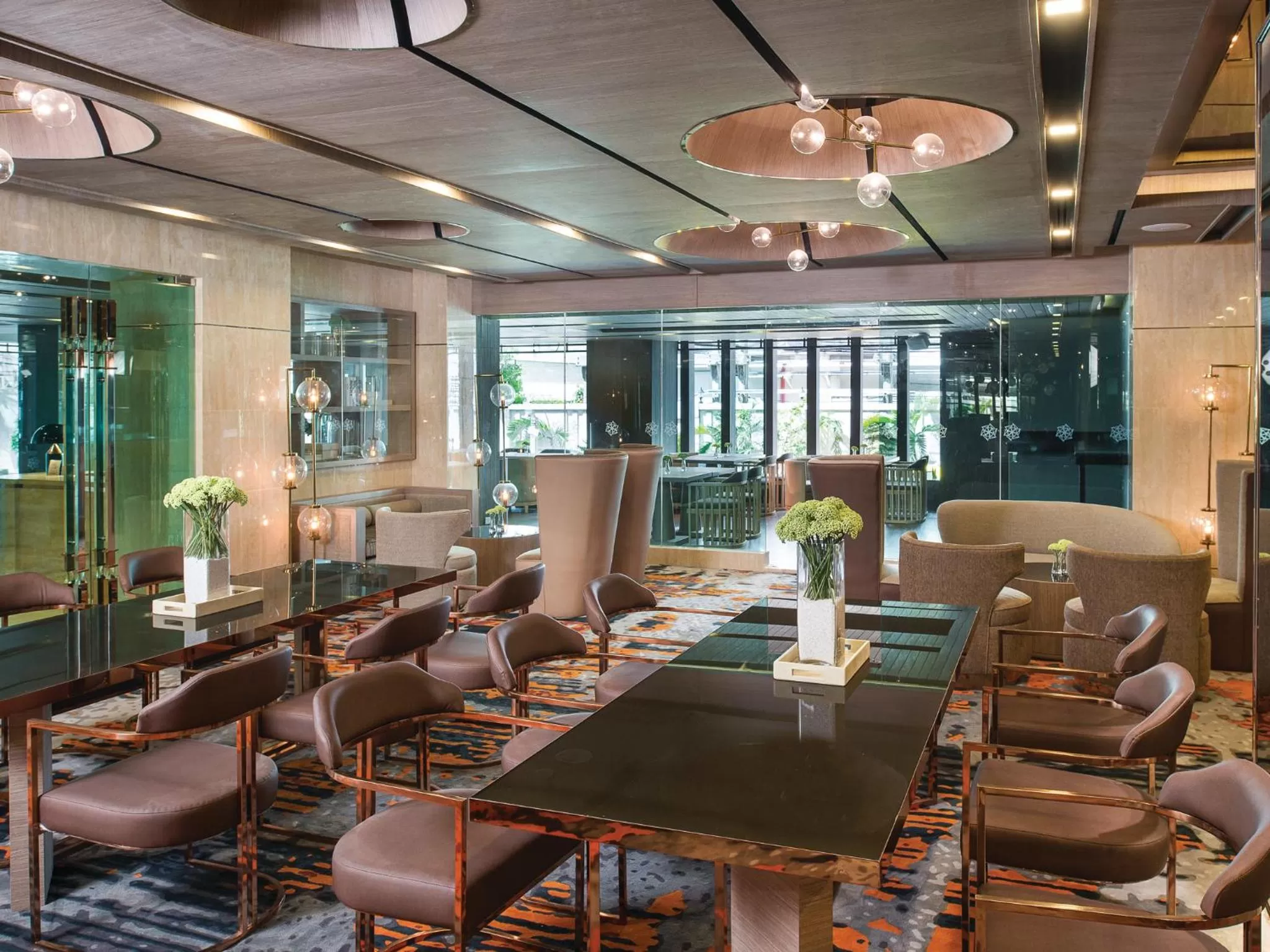 Lounge or bar in Solitaire Bangkok Sukhumvit 11