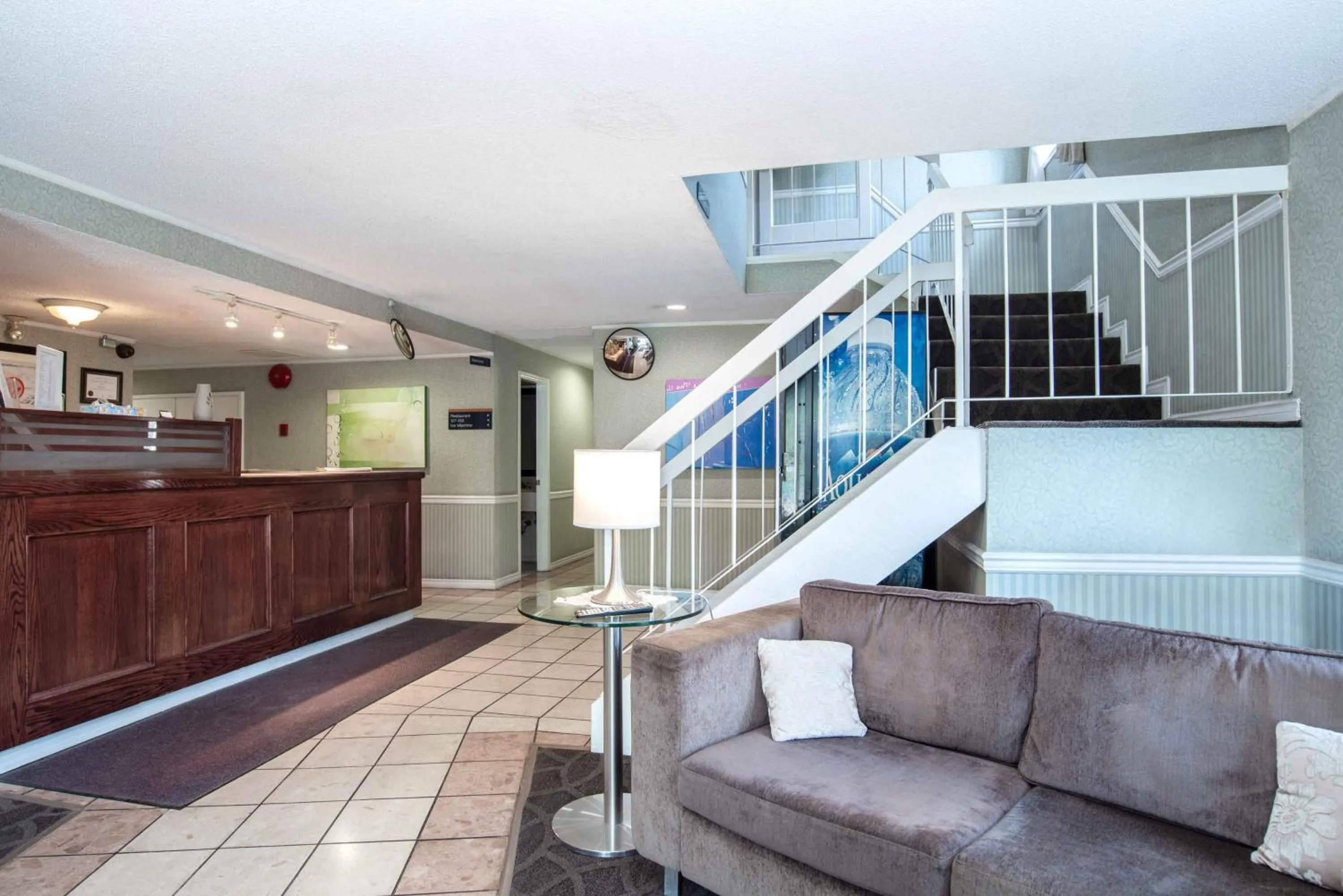 Lobby or reception in Sandman Inn Cache Creek