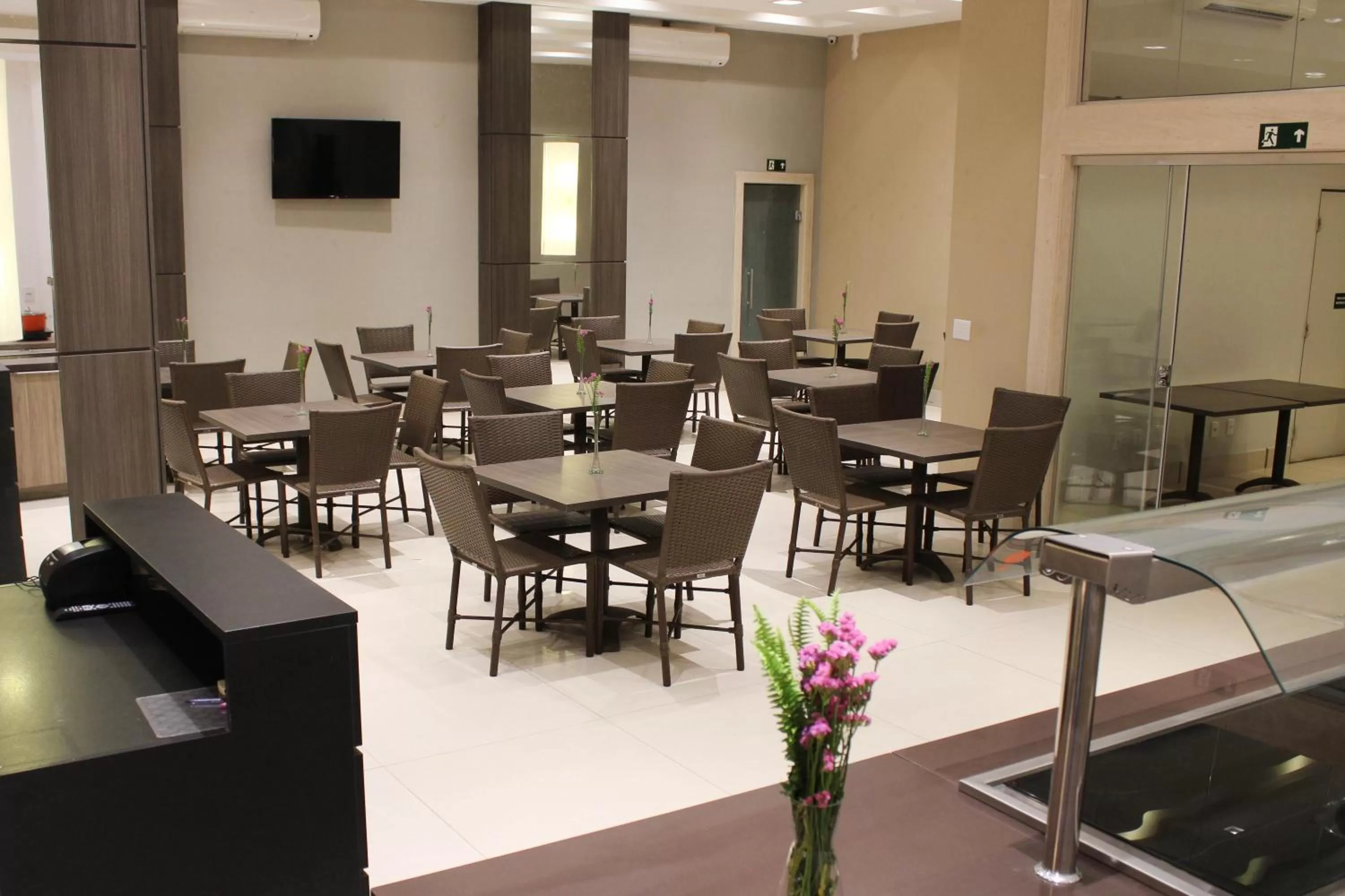 Restaurant/places to eat in Samba Tres Rios