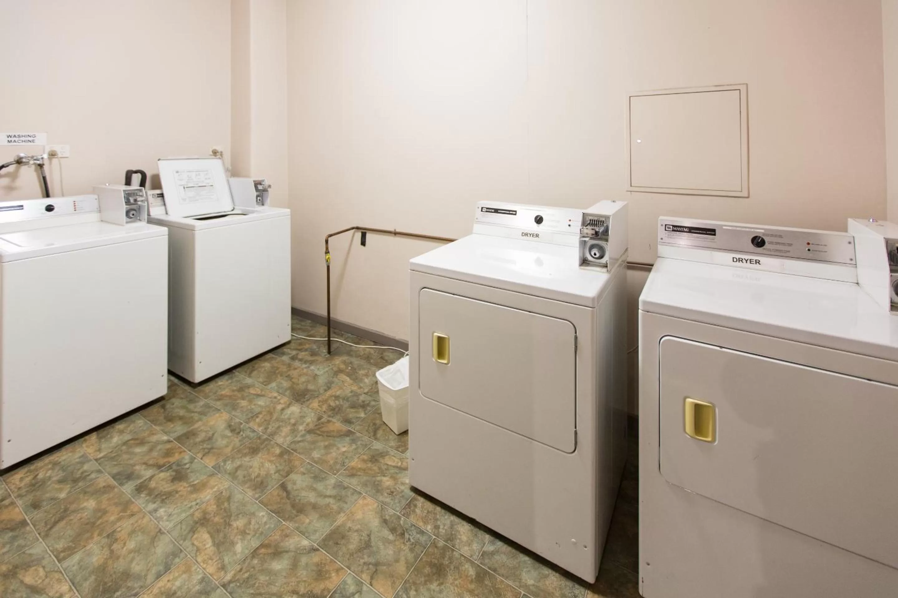 Area and facilities in City Square Motel