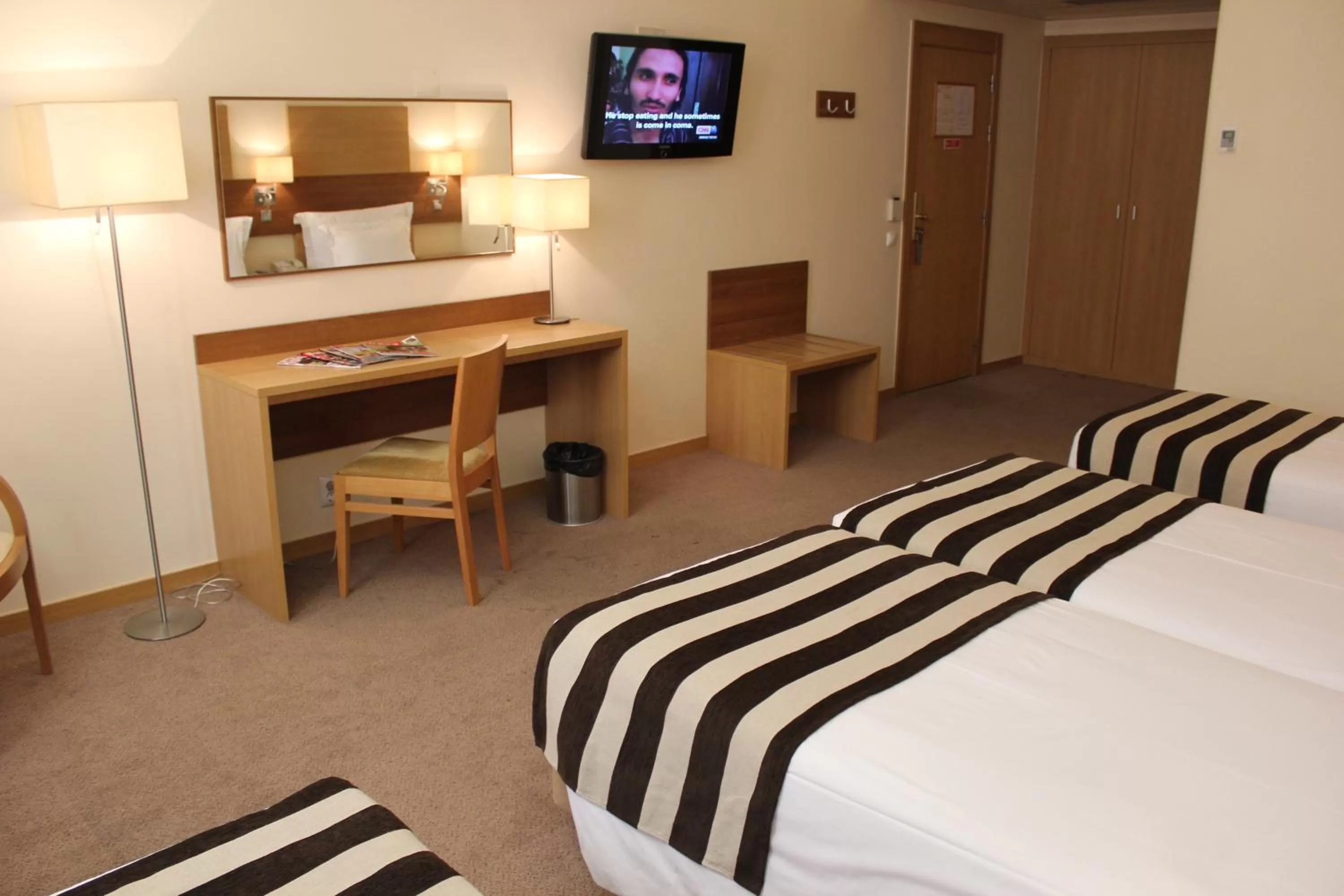 Photo of the whole room, Bed in Hotel Principe Lisboa