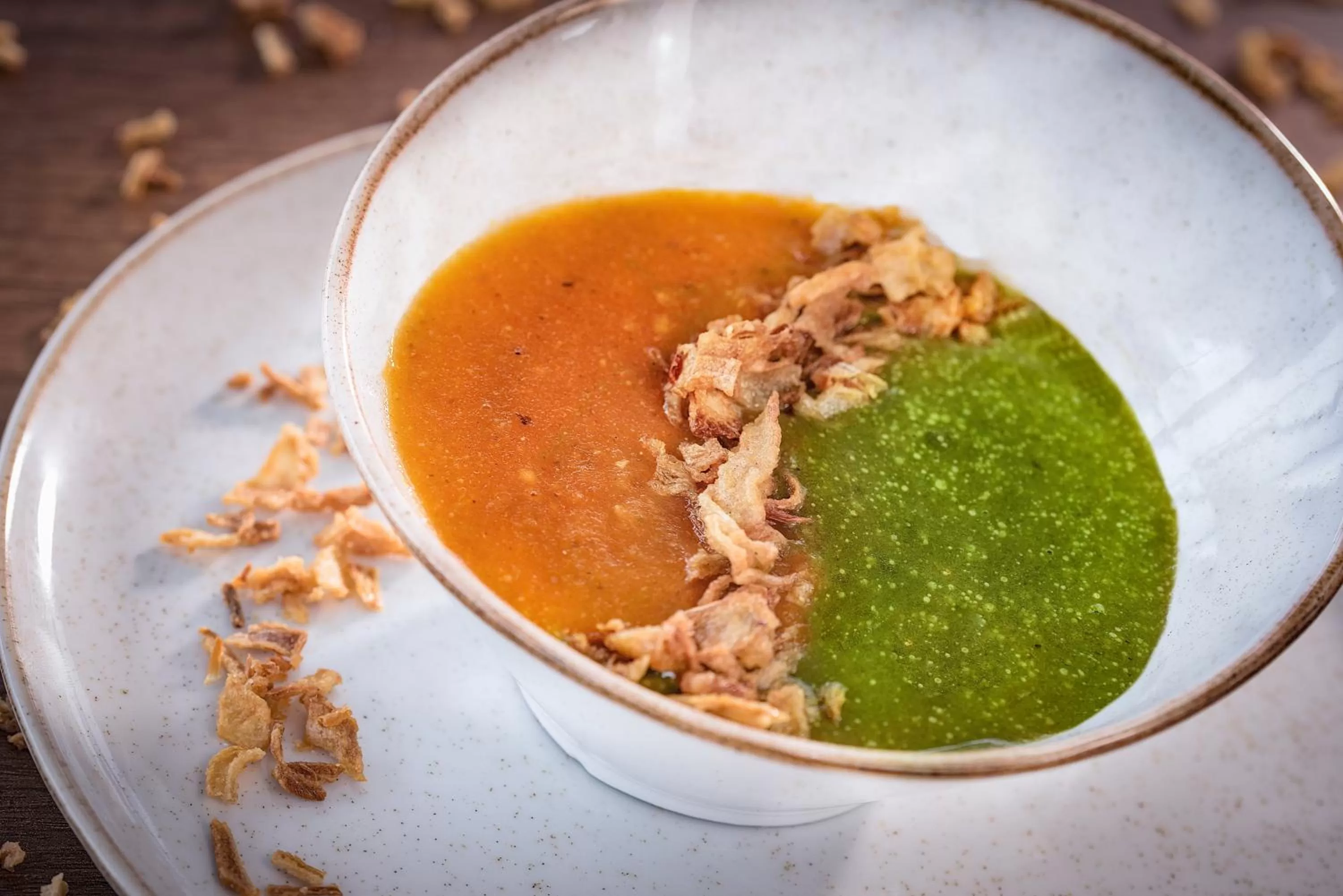 Restaurant/places to eat in Hotel Express 53