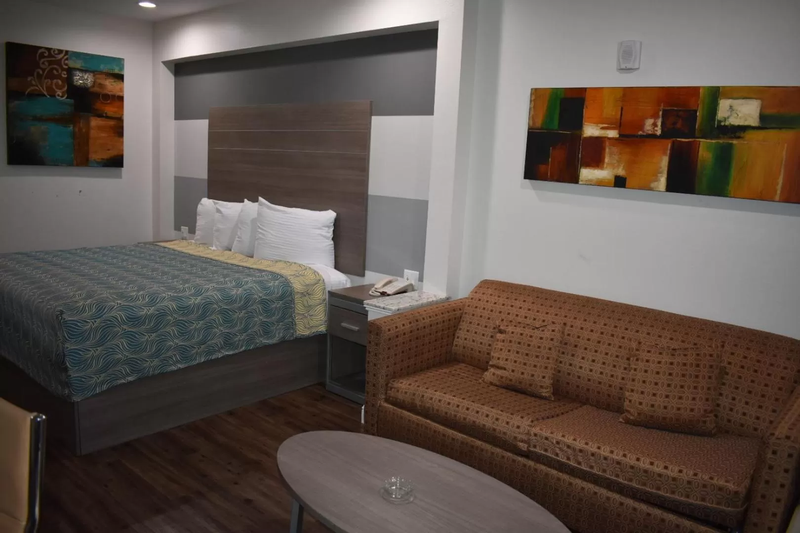 Bed in Grand Villa - Humble