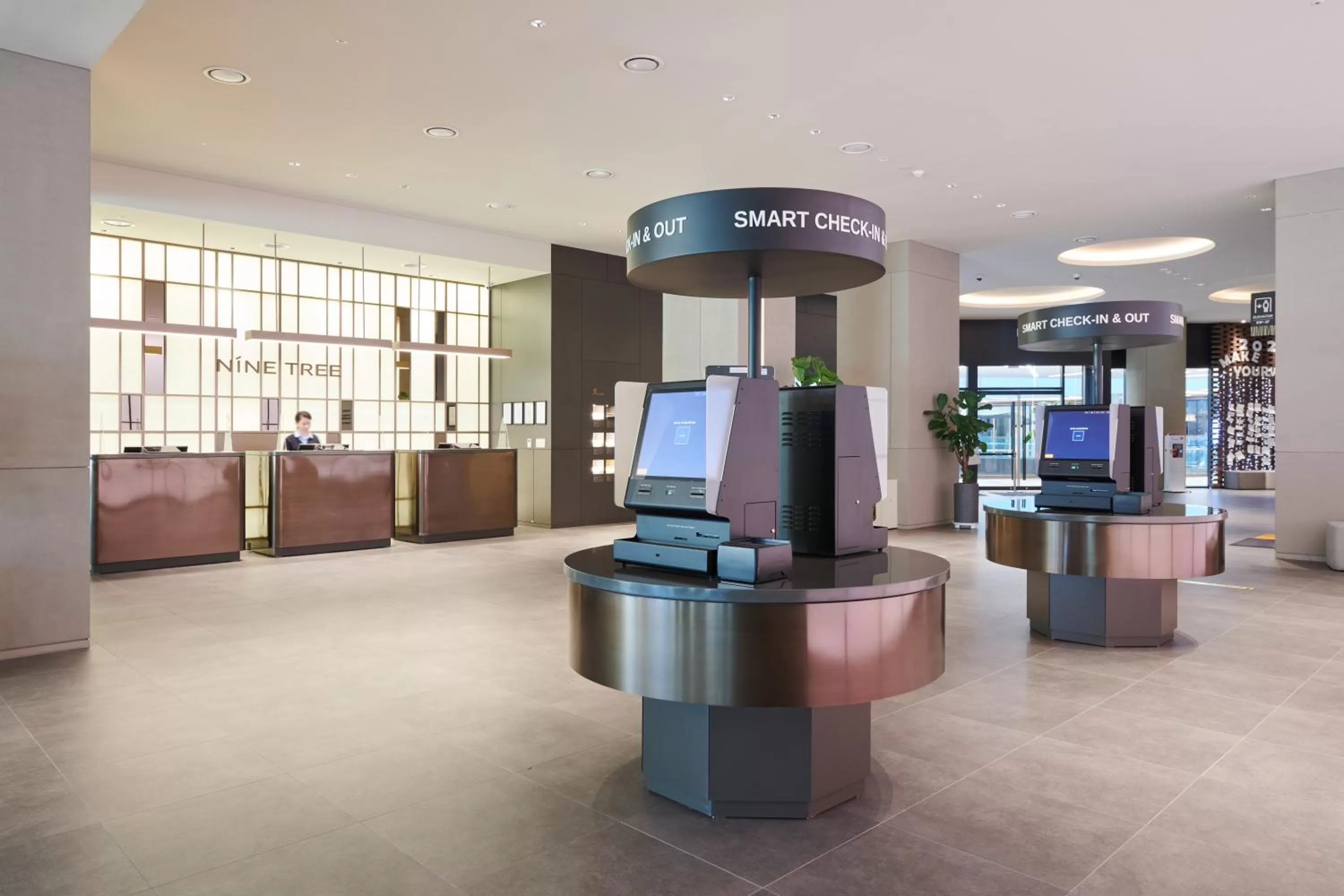 Lobby or reception in Nine Tree by Parnas Seoul Pangyo