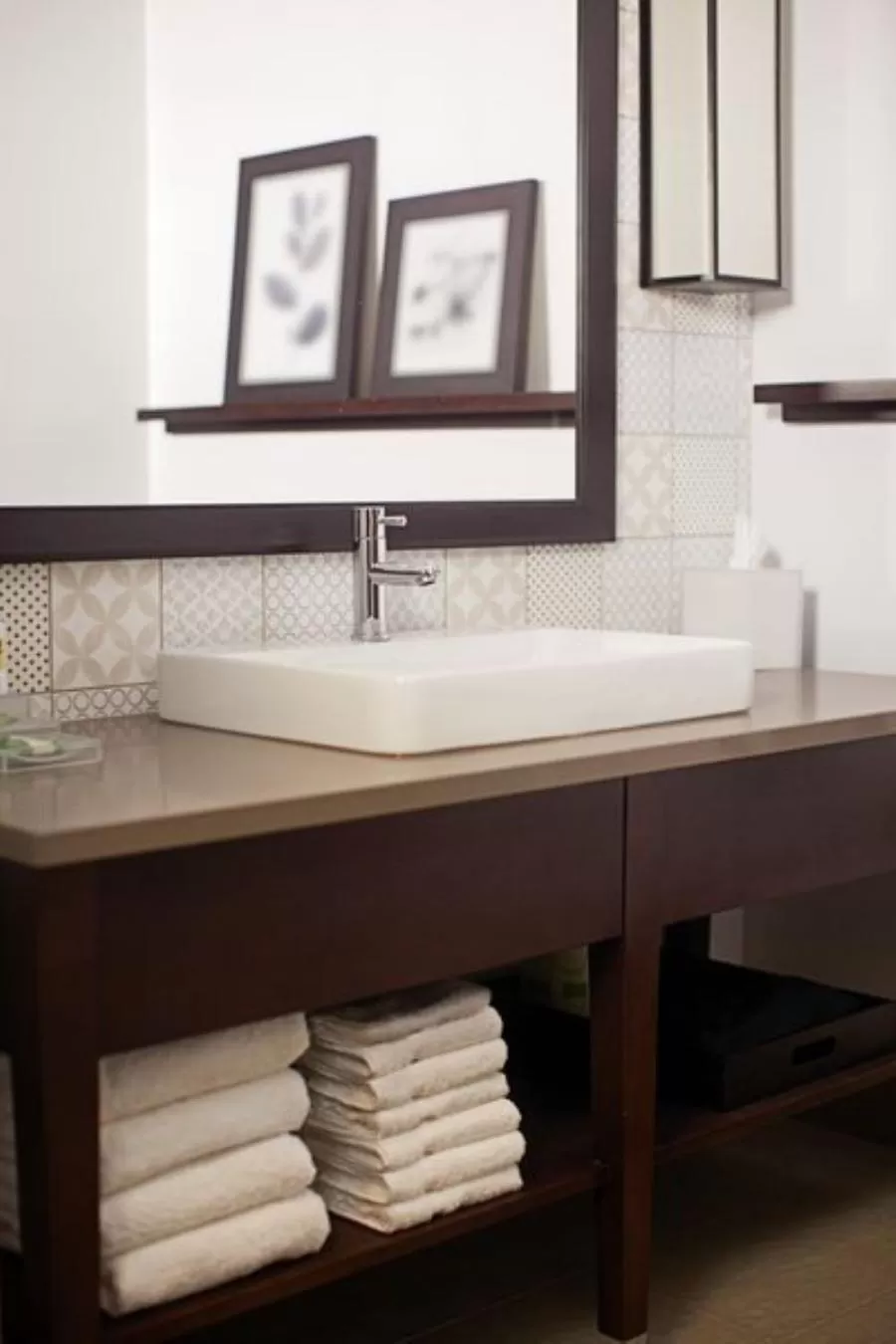 Bathroom in Country Inn & Suites by Radisson, York, PA