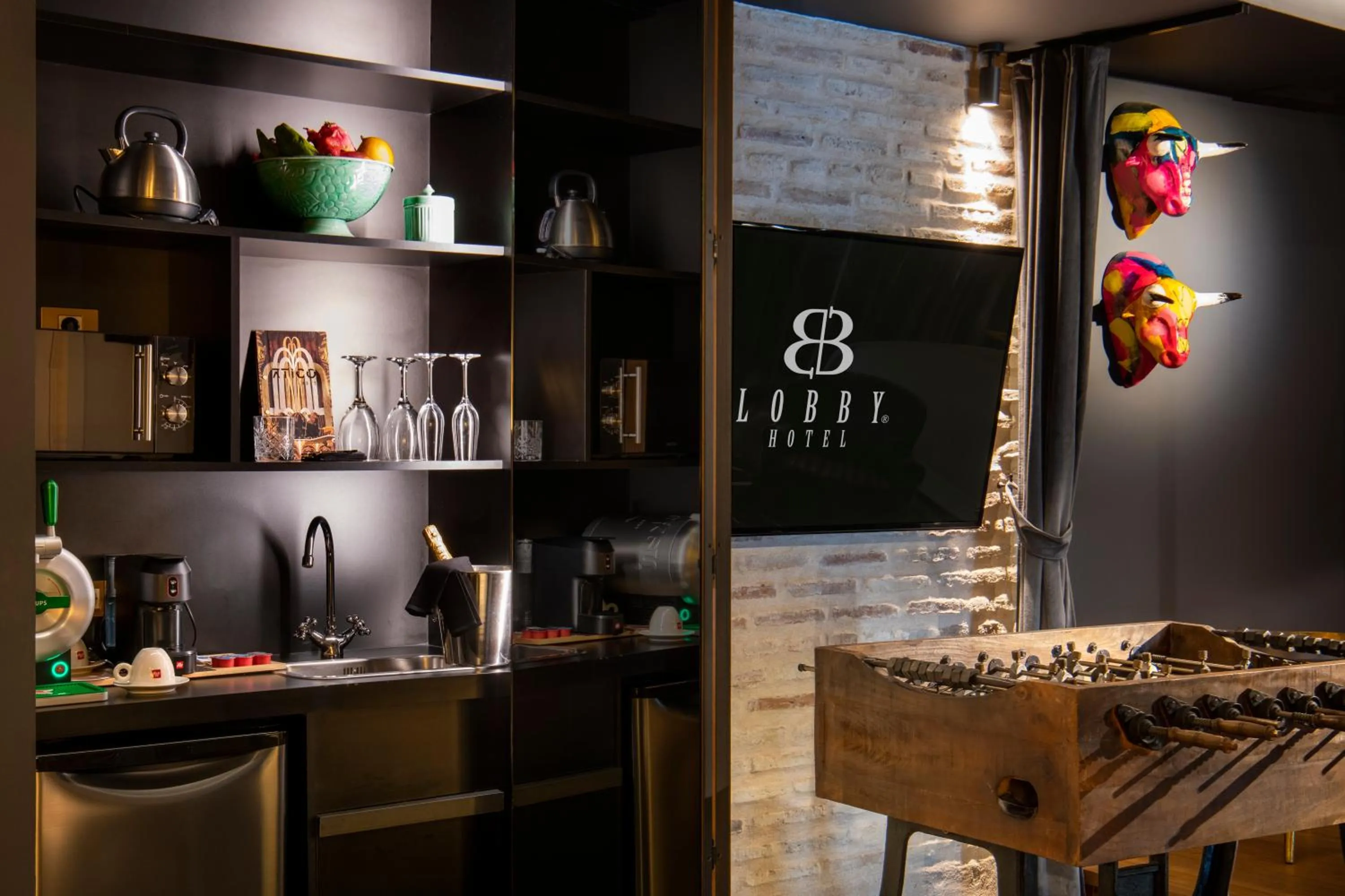 Coffee/tea facilities in Hotel Lobby