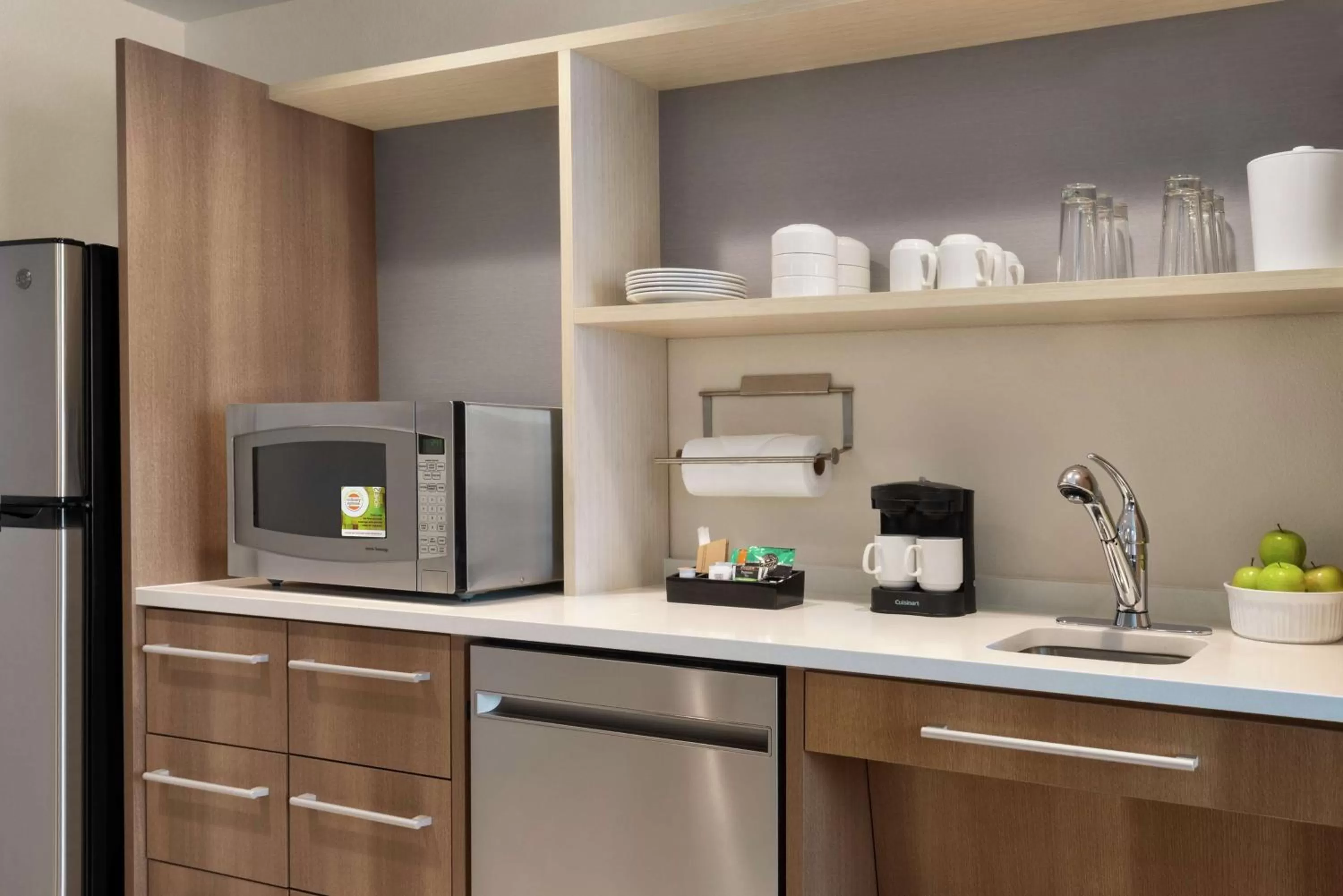 Kitchen or kitchenette in Home2 Suites By Hilton Overland Park, Ks