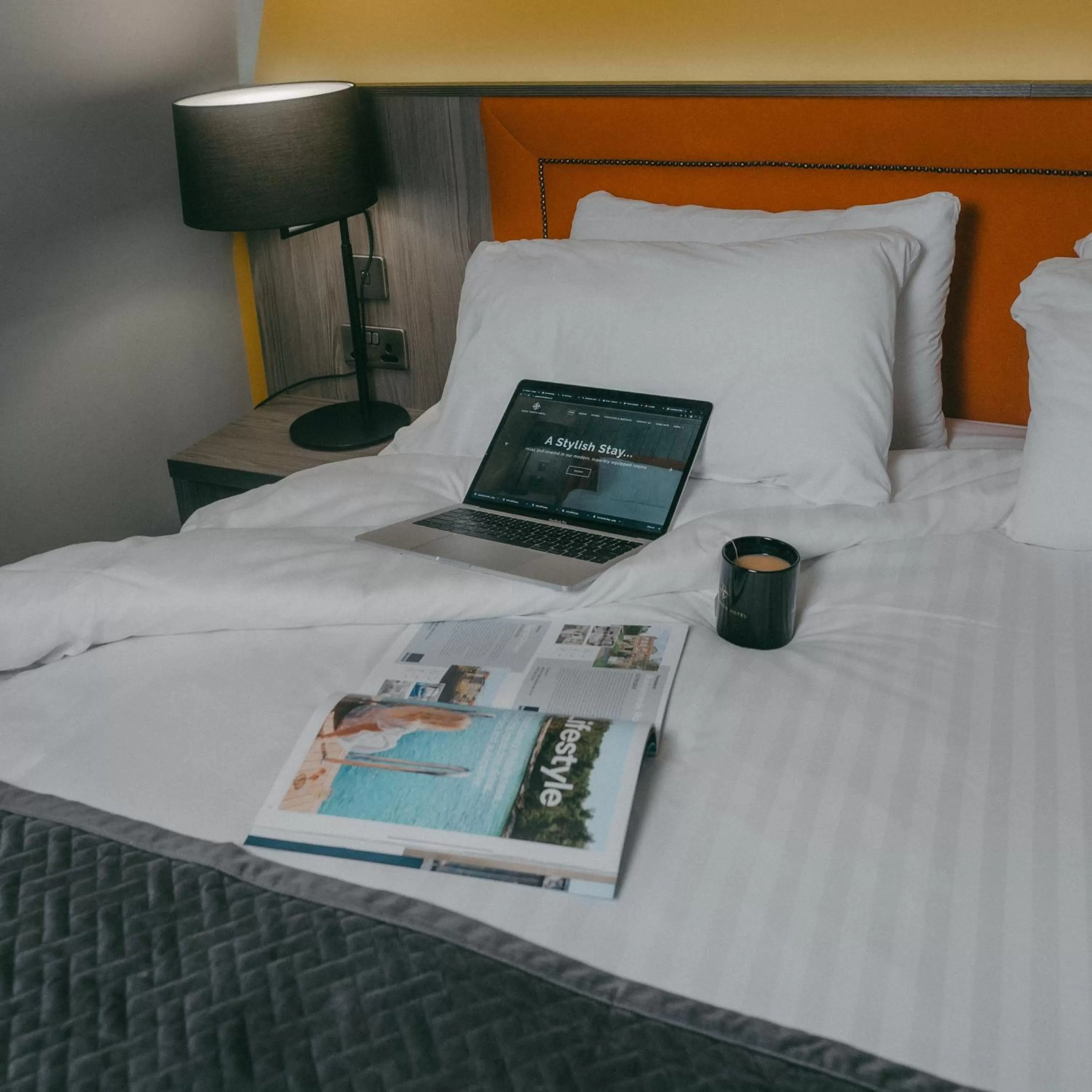 Bedroom, Bed in Great North Hotel