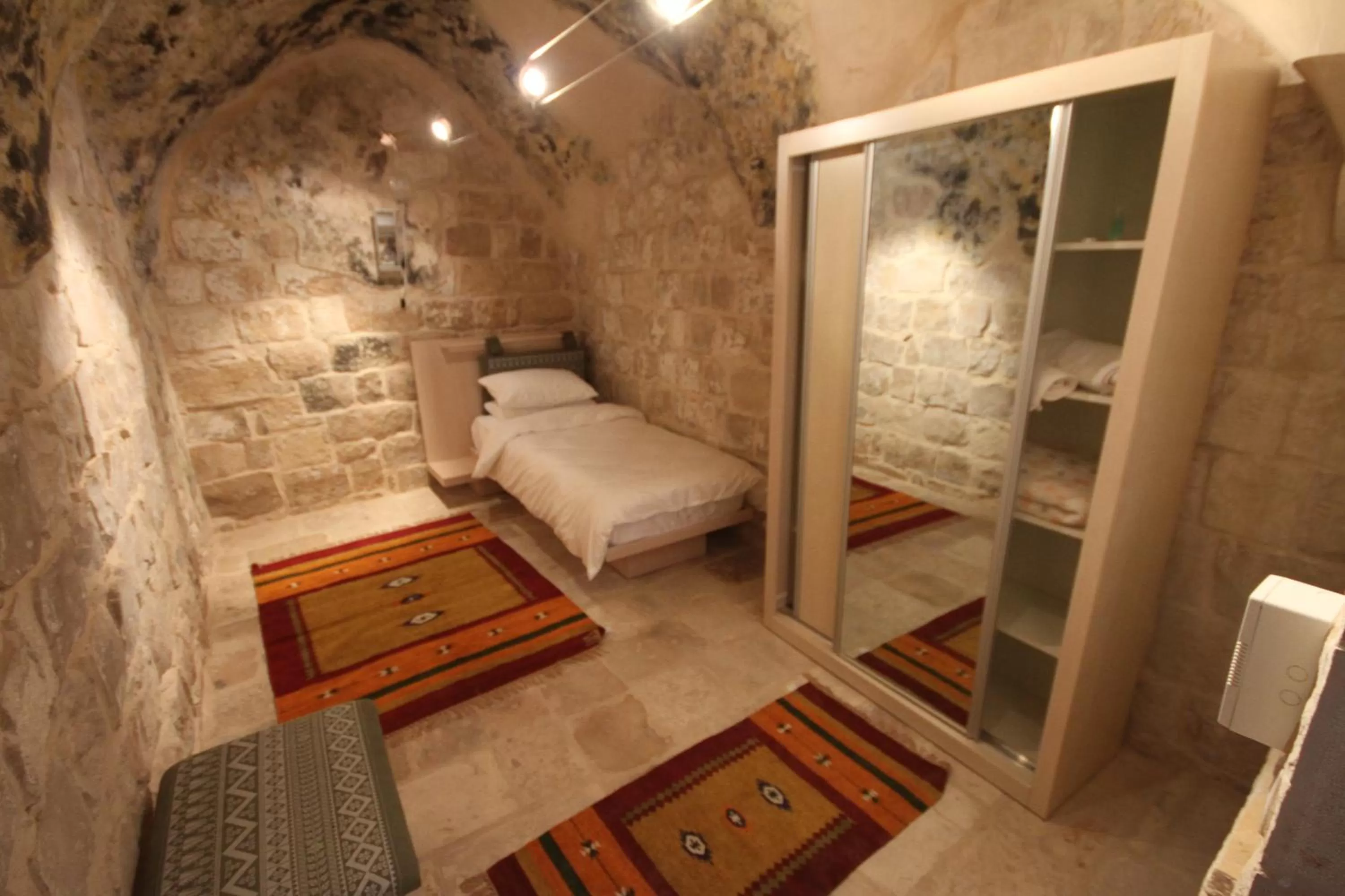 Photo of the whole room, Bed in Khan Alwakala Hotel