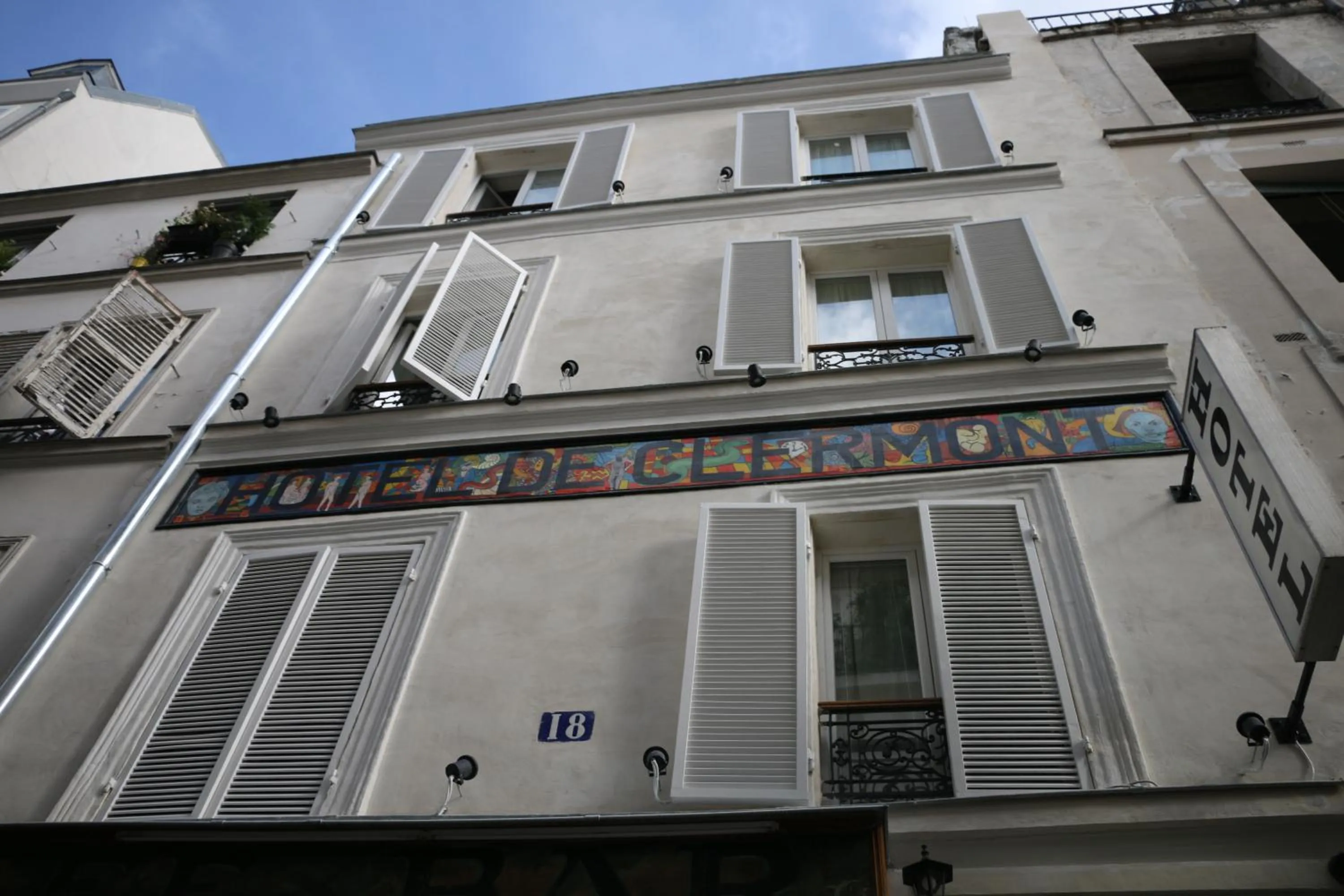 Property building in Grand Hôtel de Clermont