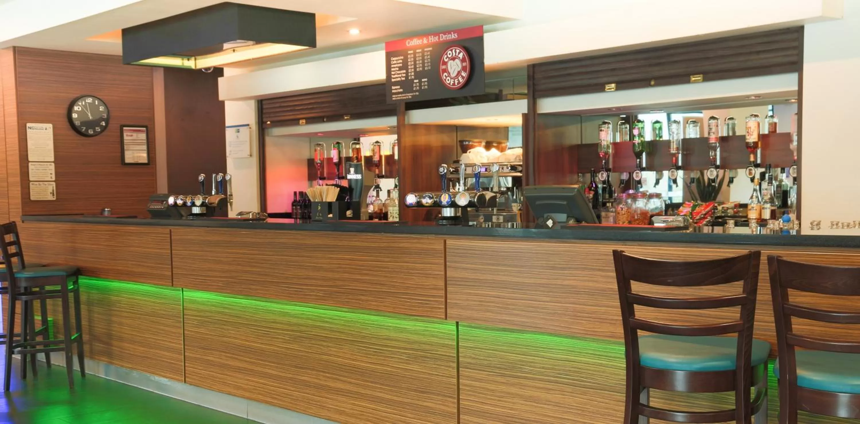 Lounge or bar in Holiday Inn Express London Heathrow T5 by IHG