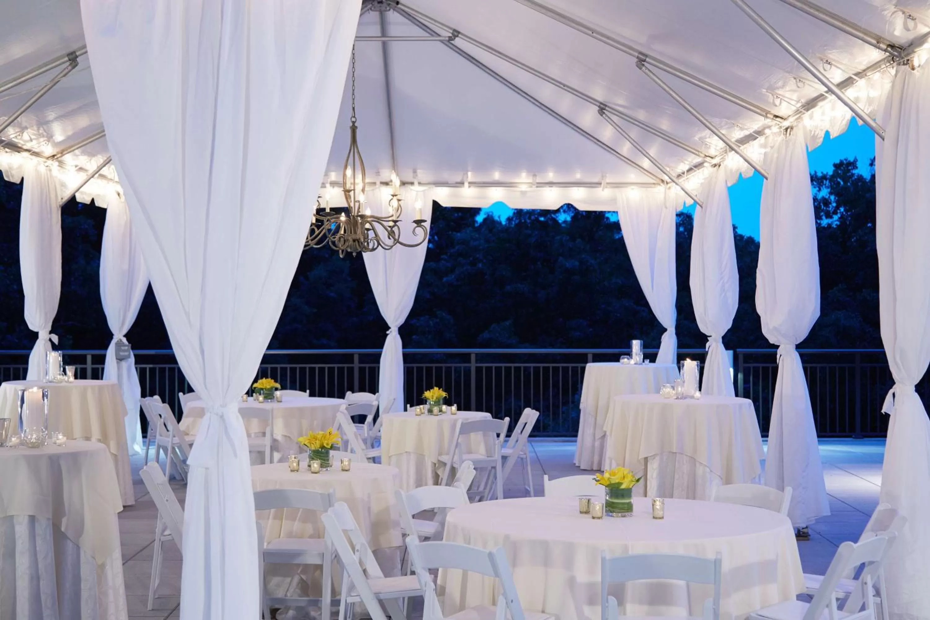 Pool view in Hyatt Regency Atlanta Perimeter at Villa Christina