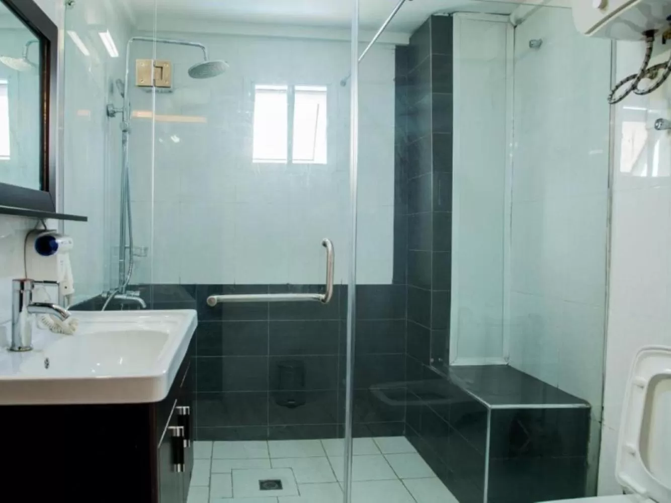 Bathroom in The Willows Nest Hotel Ibadan