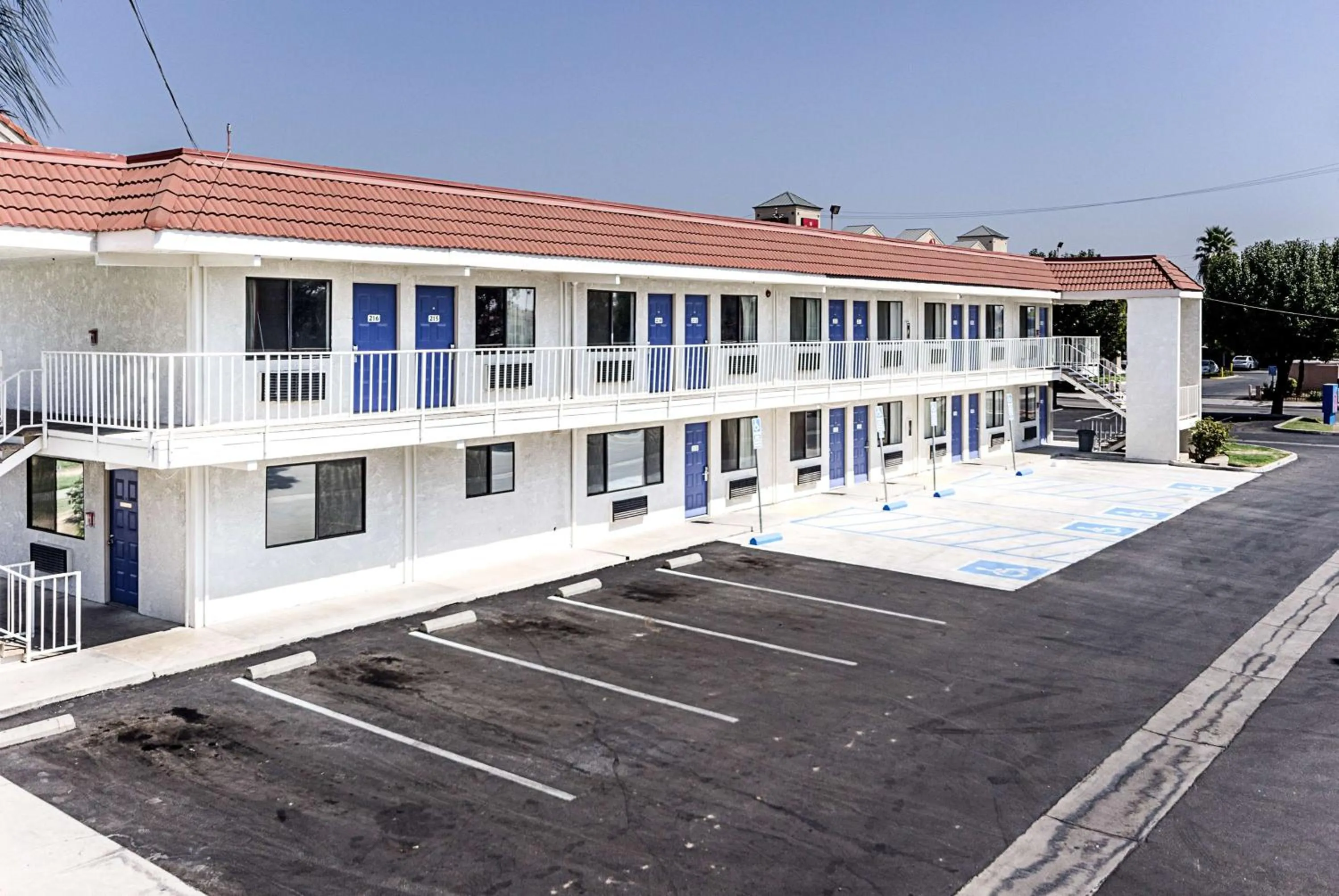 Property building in Motel 6-Fresno, CA