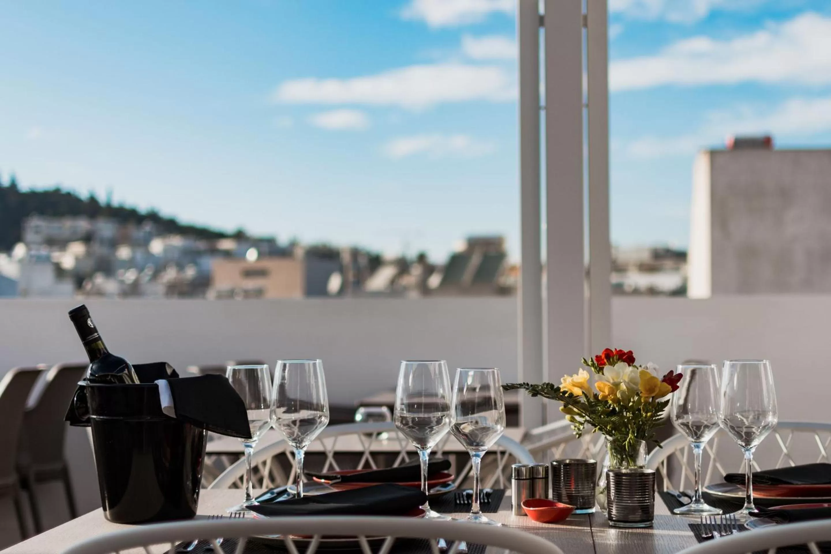 Day in Acropolis Select