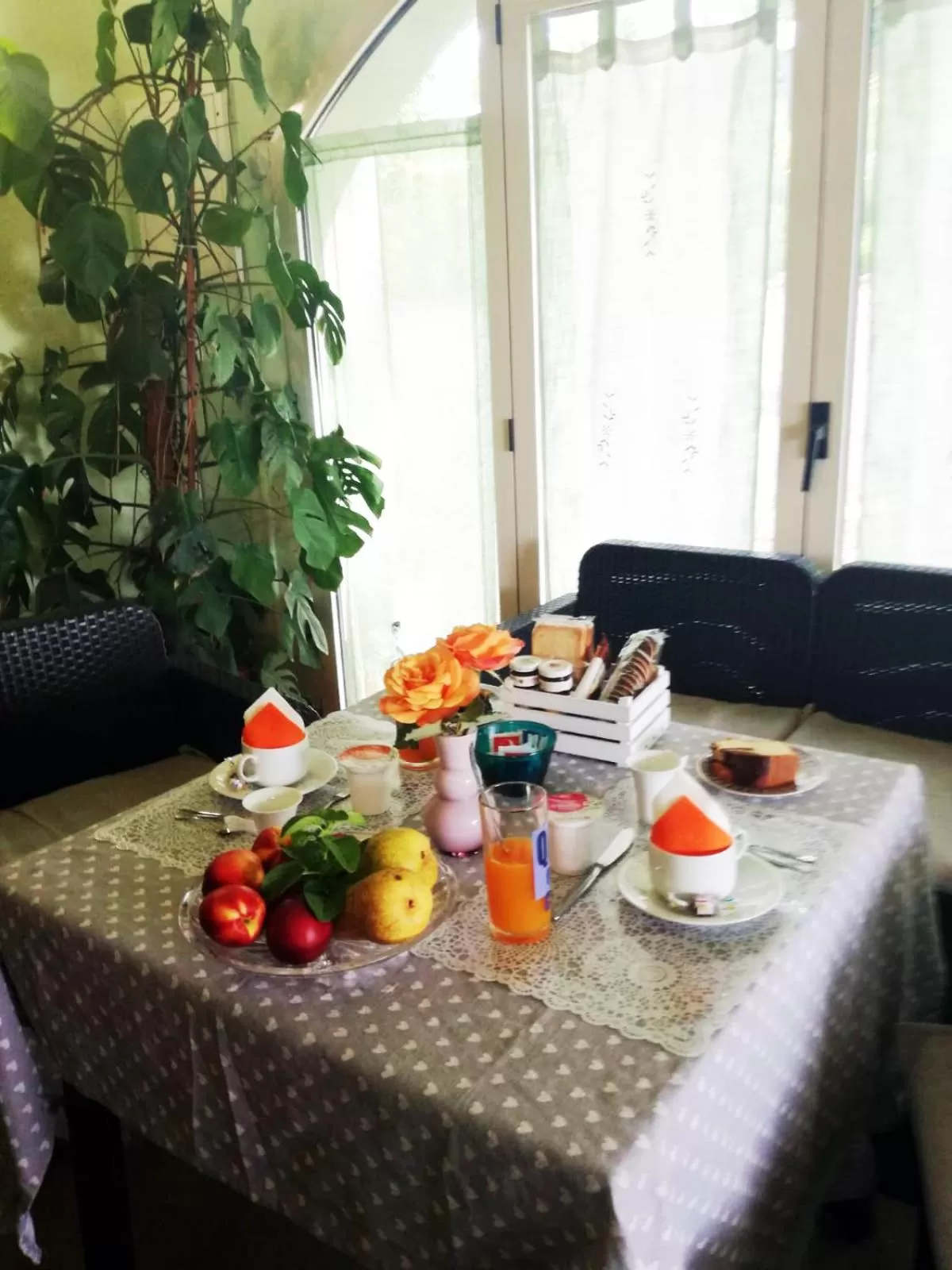 Italian breakfast in Bed and Breakfast Romantica Evasione