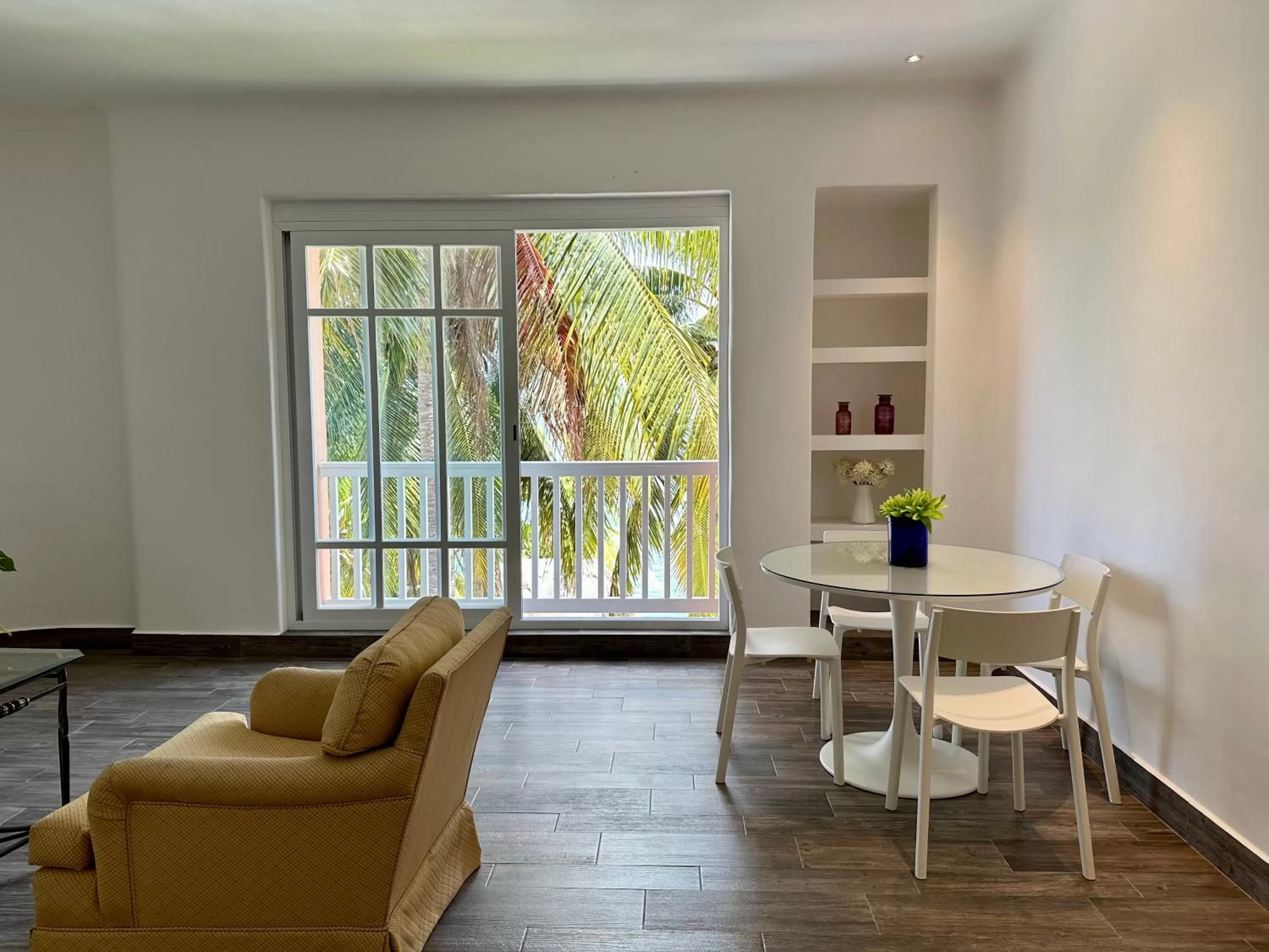 Living room in Casa Tortugas Boutique Hotel - A Hidden Gem in Cancun