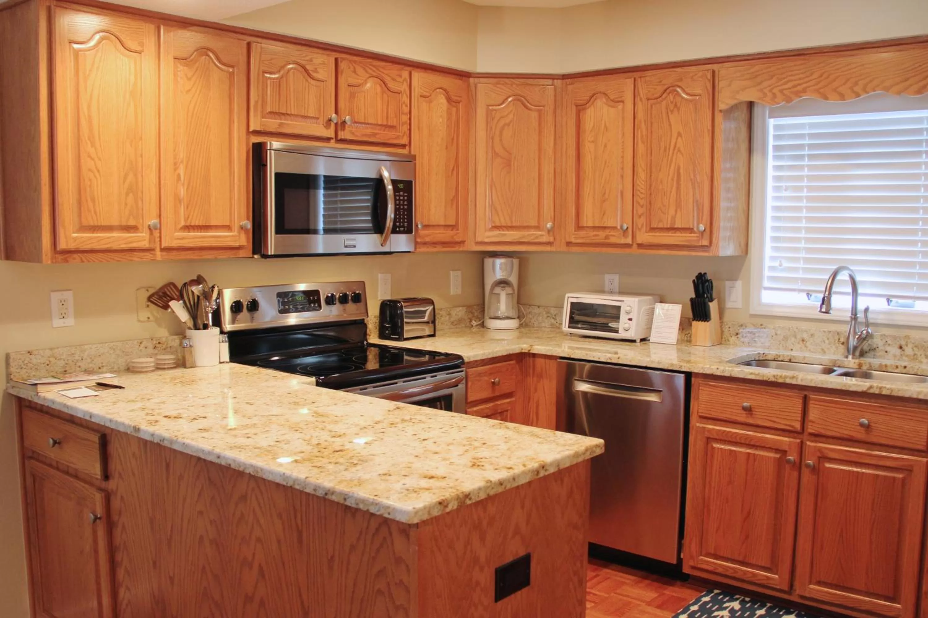 Kitchen or kitchenette, Kitchen/Kitchenette in Chetola Resort Condominiums