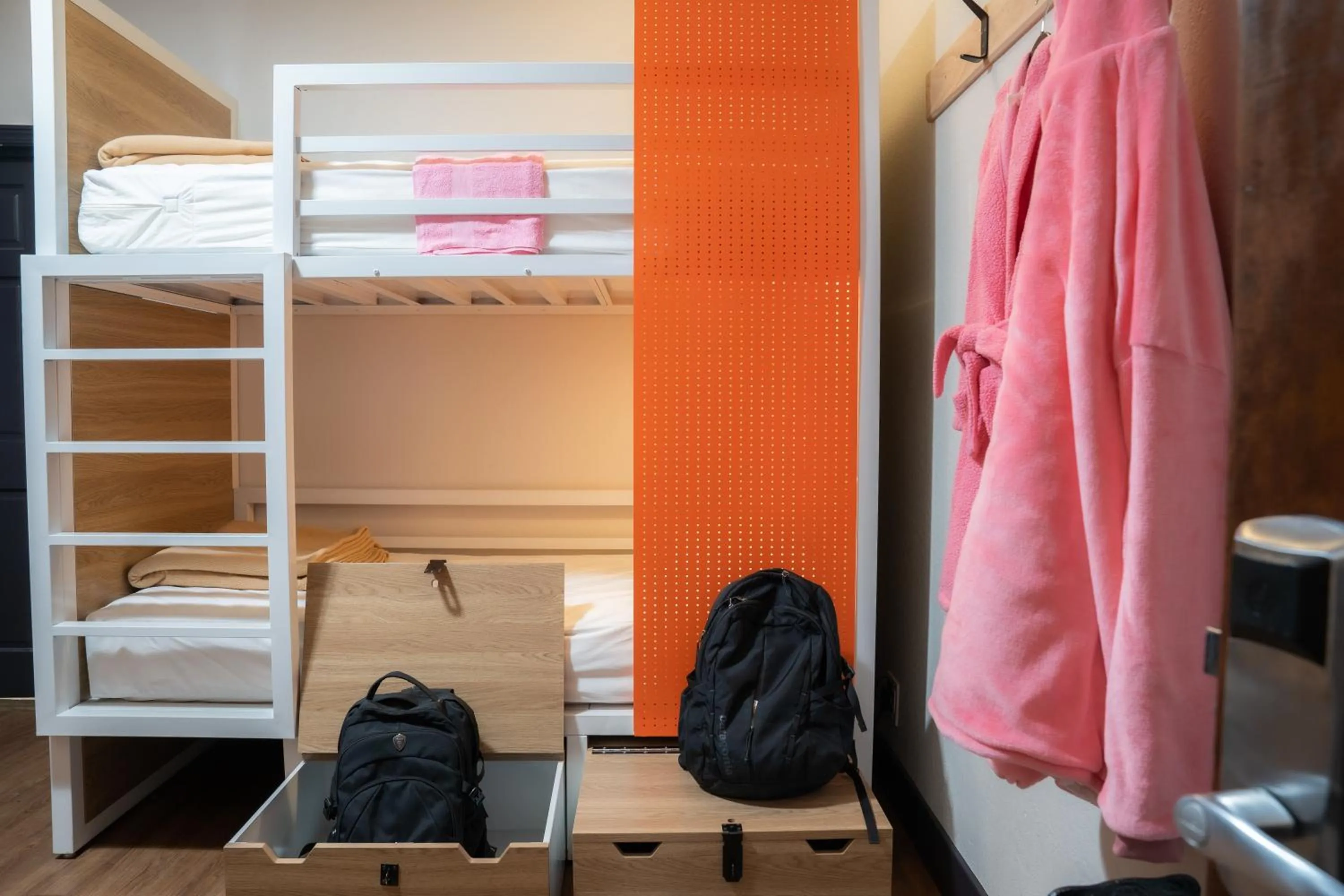 Bed in Amsterdam Hostel