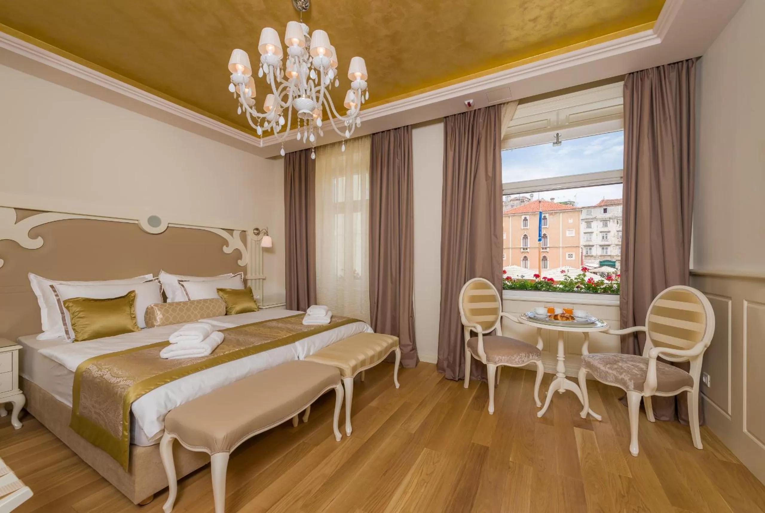 Bed in Piazza Heritage Hotel