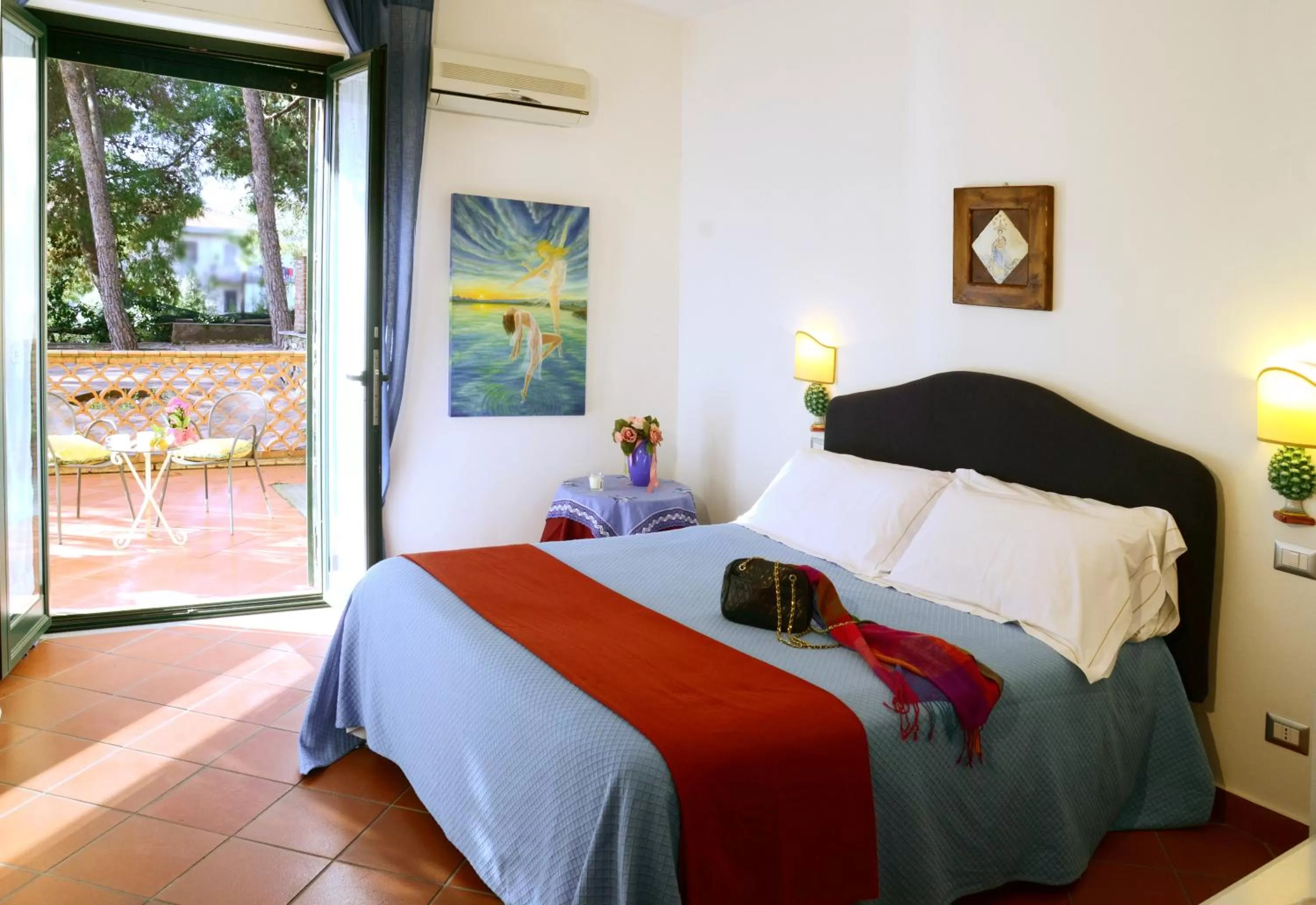 Bed in Villa delle Palme